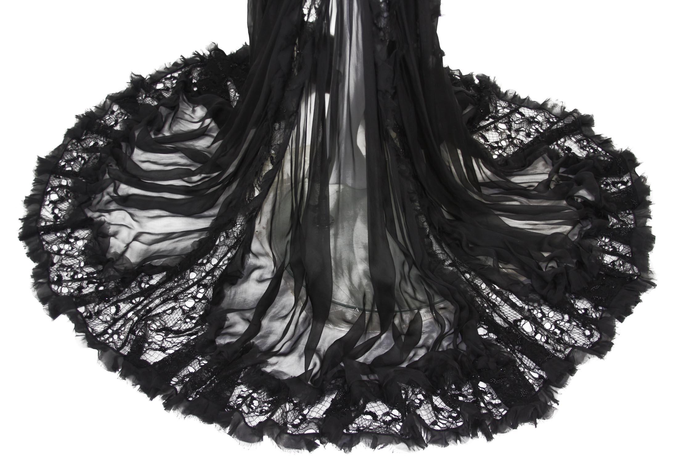 New Alexander McQueen S/S 2012 Runway Lace Beaded Silk-Chiffon Black Gown 42 - 6 9