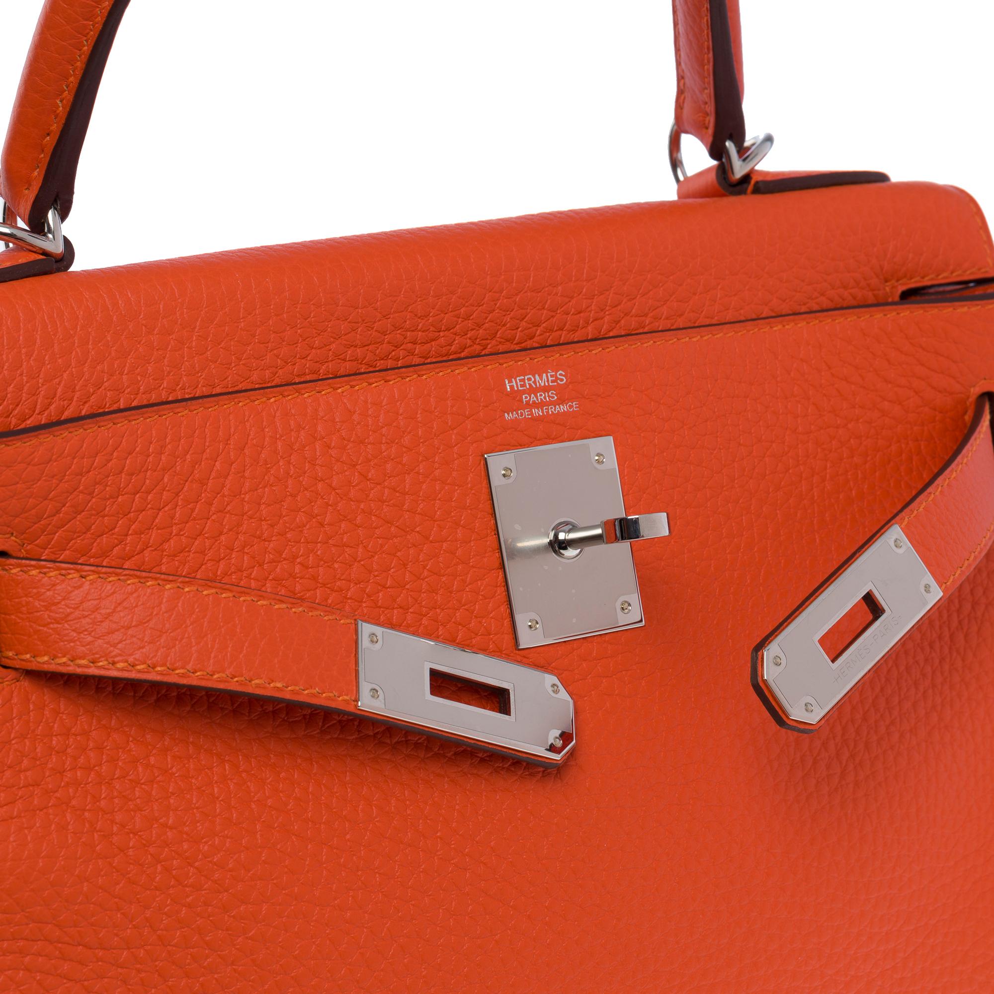 Superbe sac à main Kelly 28 retourné en cuir Orange Feu, SHW, Hermès en vente 2