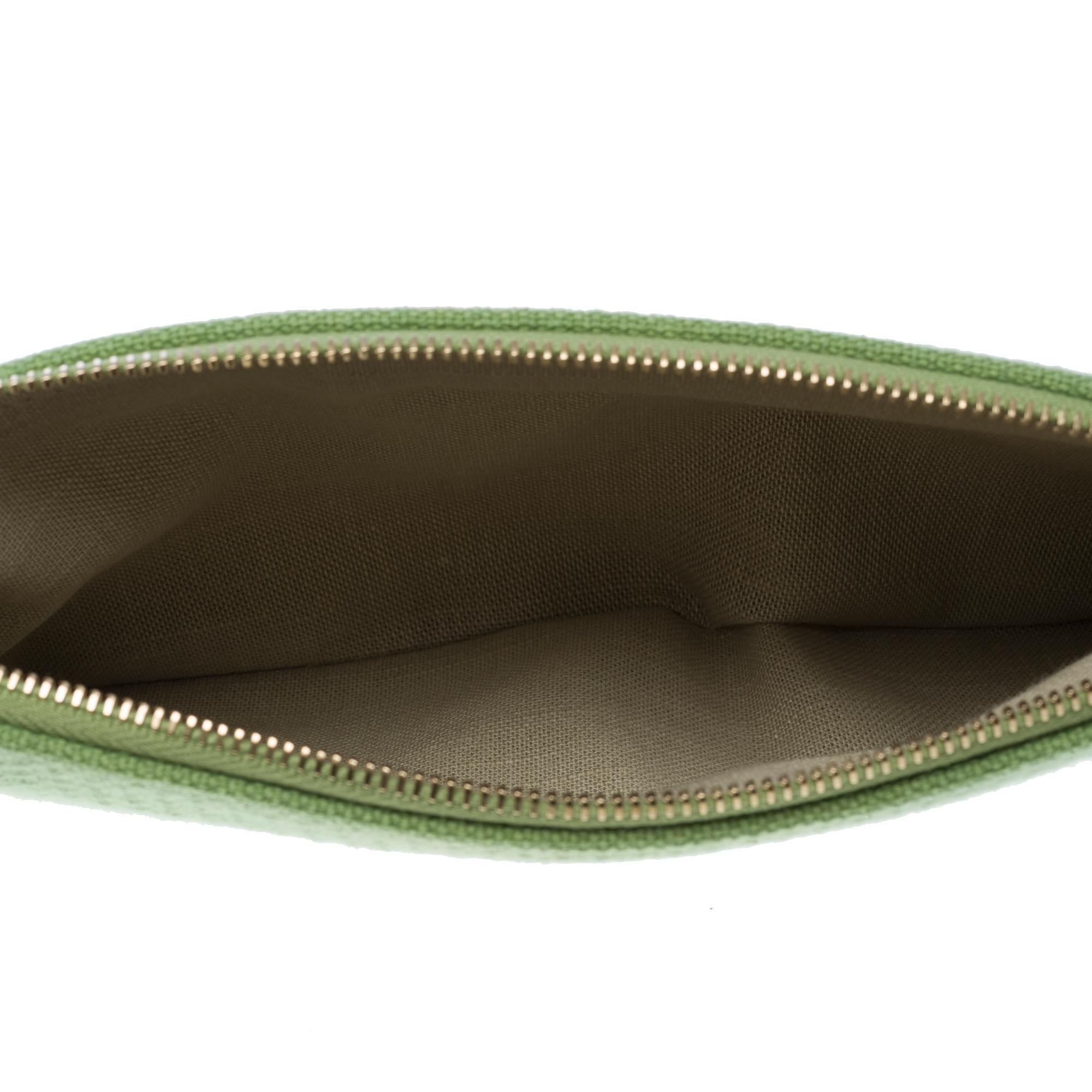 Superbe sac fourre-tout Chanel Deauville en toile verte, édition limitée en vente 3