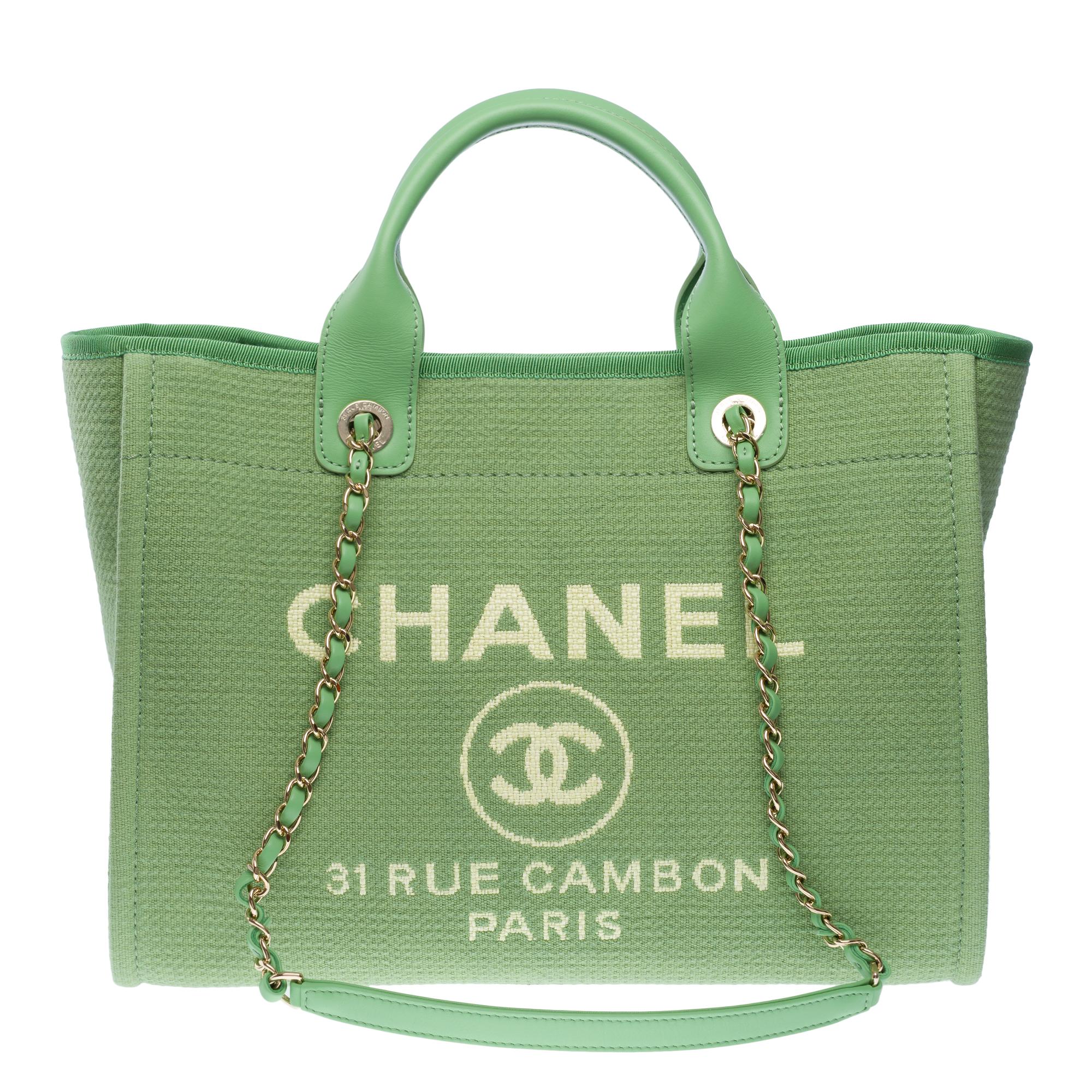 New Amazing limited edition Chanel Deauville Tote bag in Green canvas, SHW In New Condition In Paris, IDF