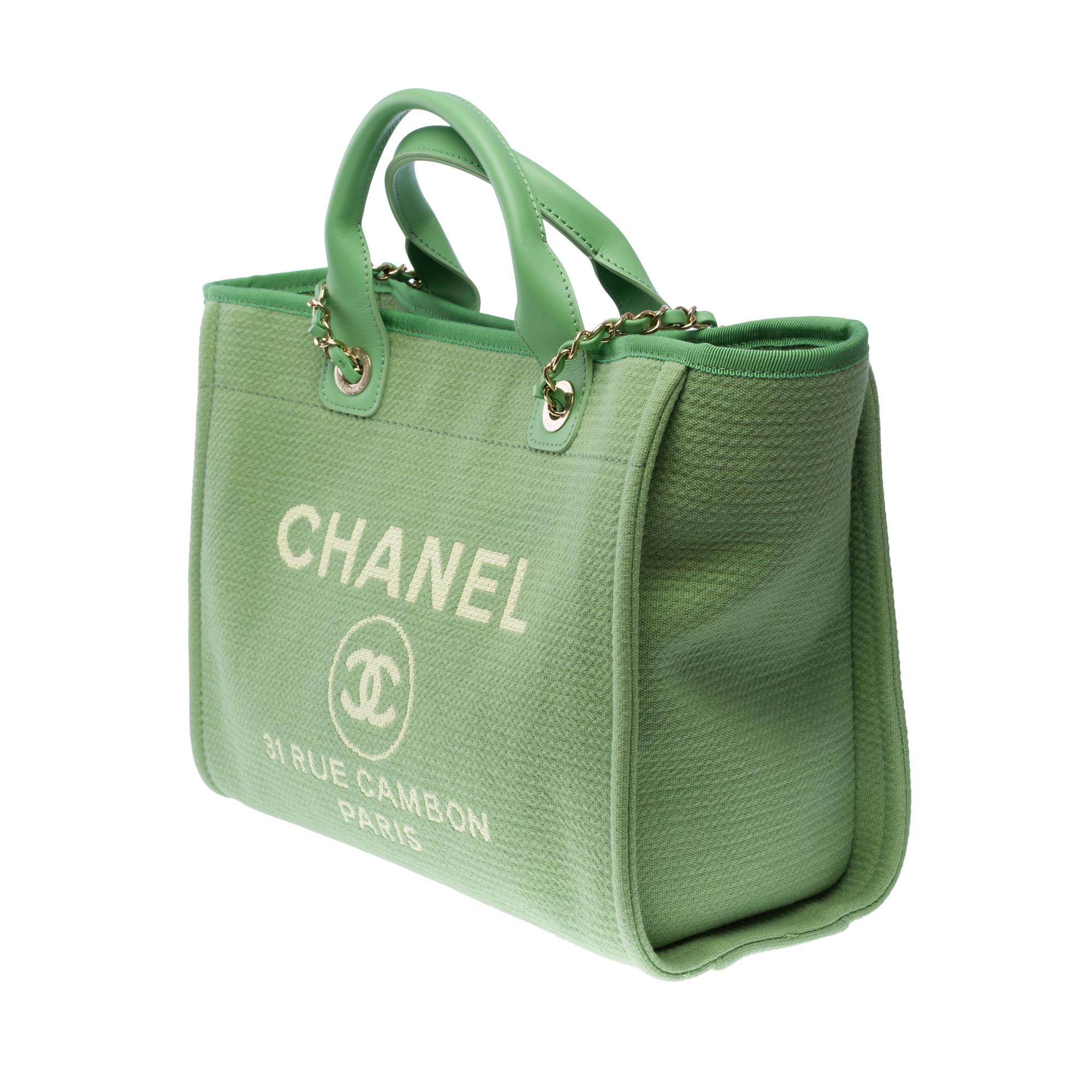 New Amazing limited edition Chanel Deauville Tote bag in Green canvas, SHW For Sale 1