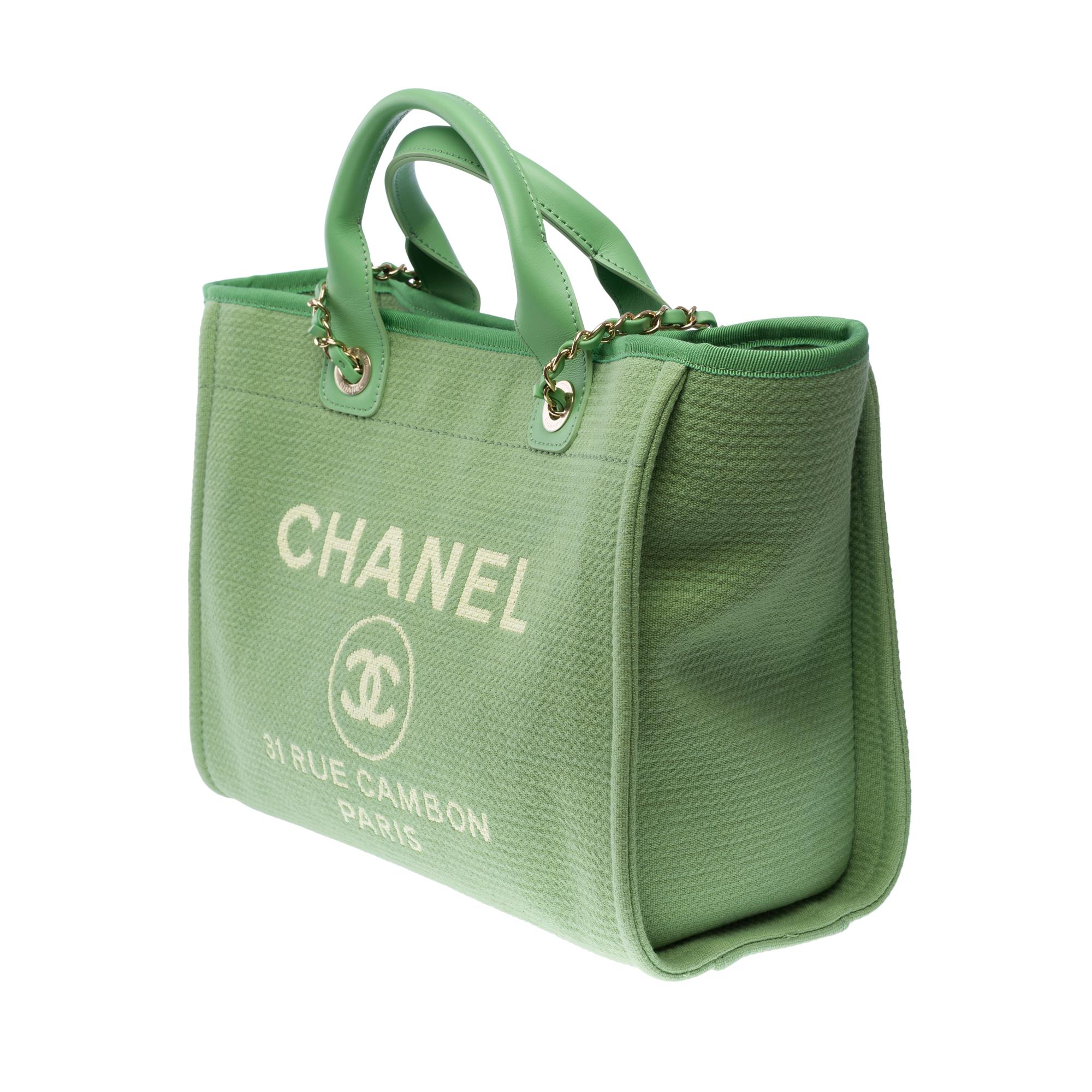 New Amazing limited edition Chanel Deauville Tote bag in Green canvas, SHW 1