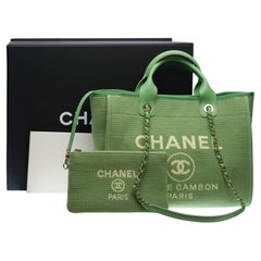 Neu Erstaunliche Chanel Deauville Tote Bag aus grünem Segeltuch in limitierter Auflage, SHW