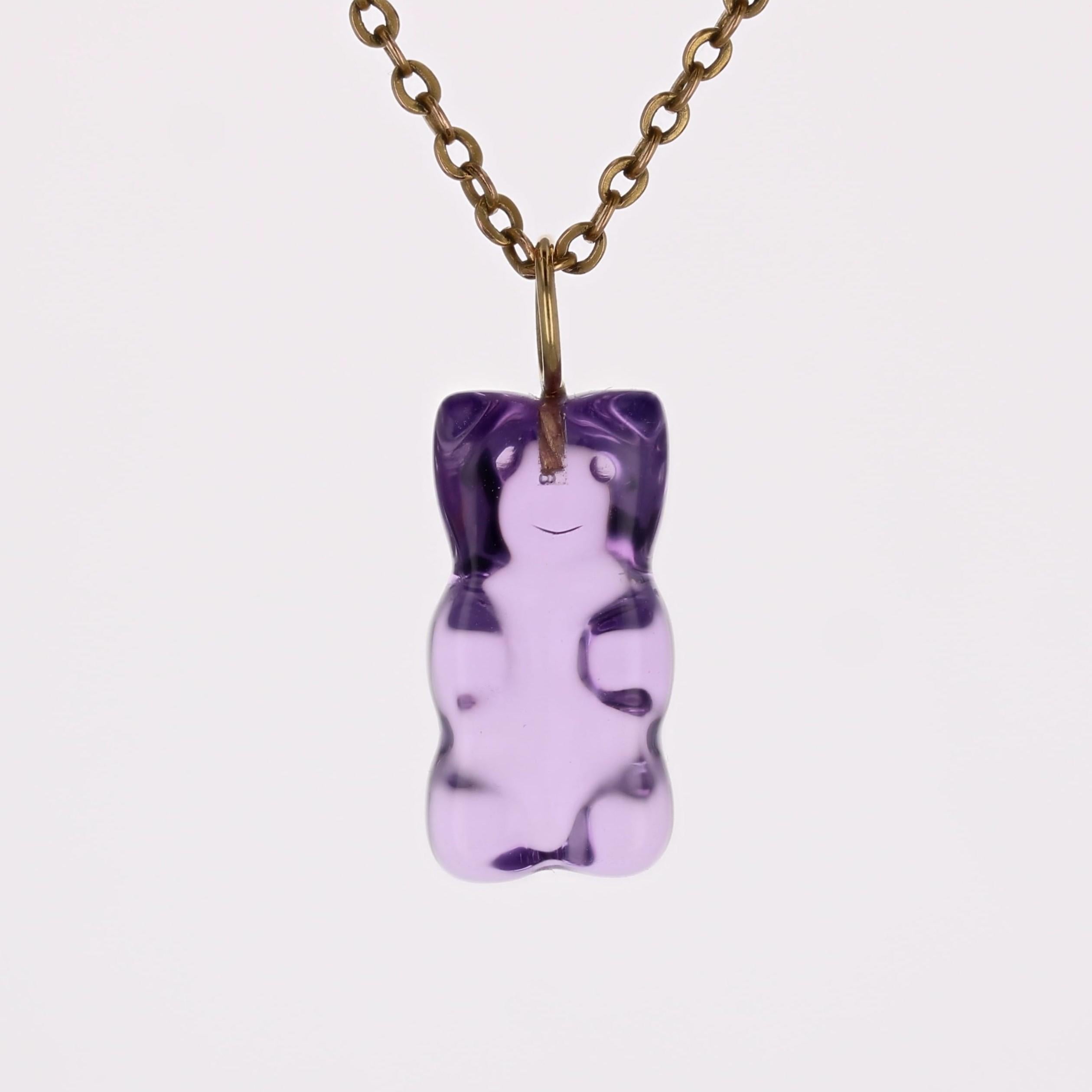 Nuovo ciondolo a forma di orso gommoso con ametista in oro giallo 18 carati in vendita 2
