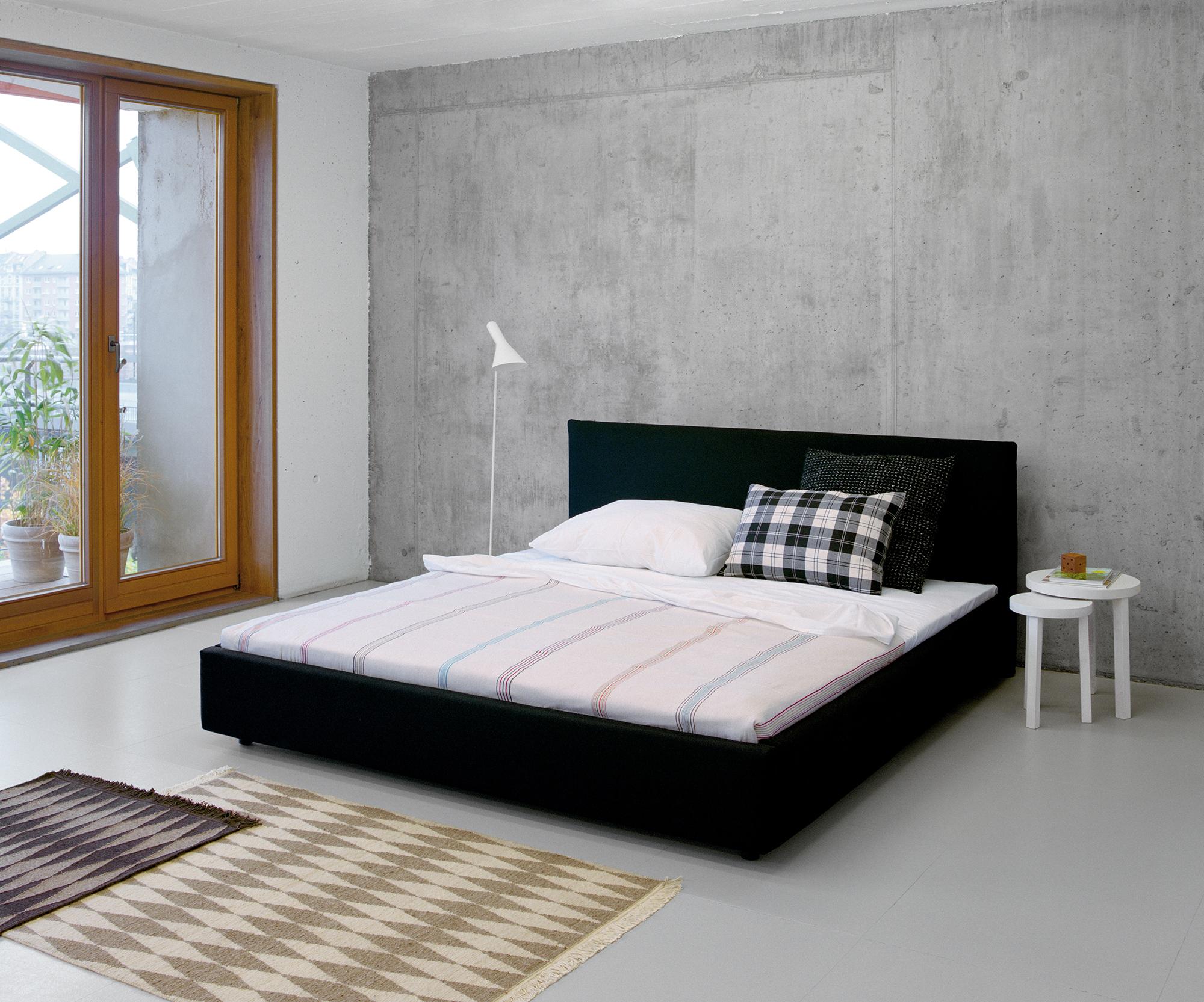 Nuovo e realizzato su misura e15 Pardis Queen Bed Frame di Philipp Mainzer in vendita 6