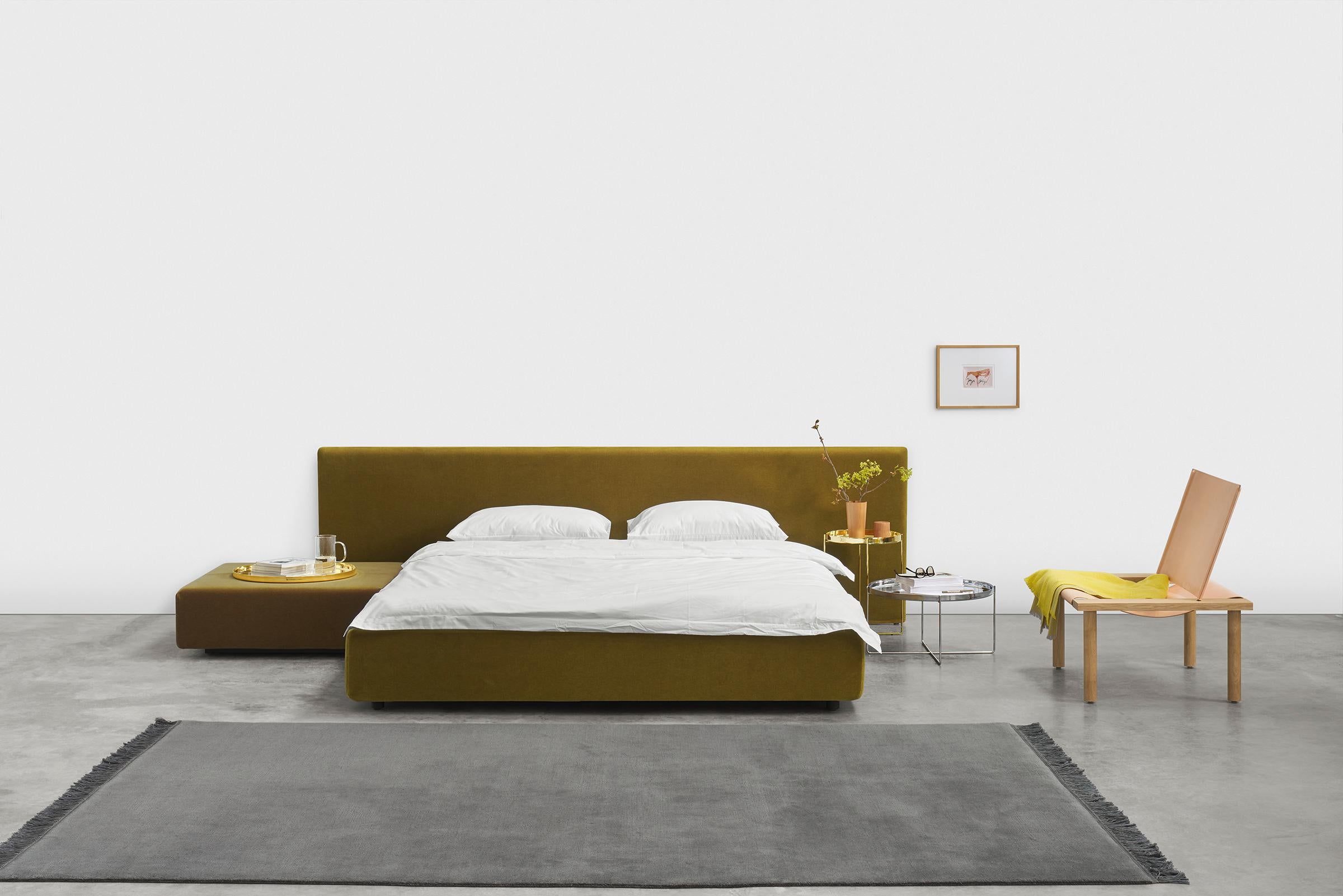 XXI secolo e contemporaneo Nuovo e realizzato su misura e15 Pardis Queen Bed Frame di Philipp Mainzer in vendita