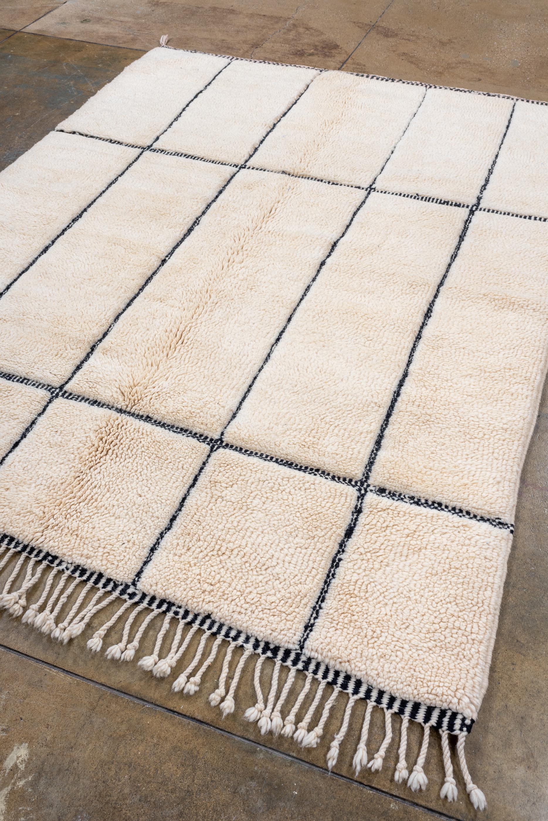 Alfombra de diseño marroquí nueva y moderna Moderno en venta