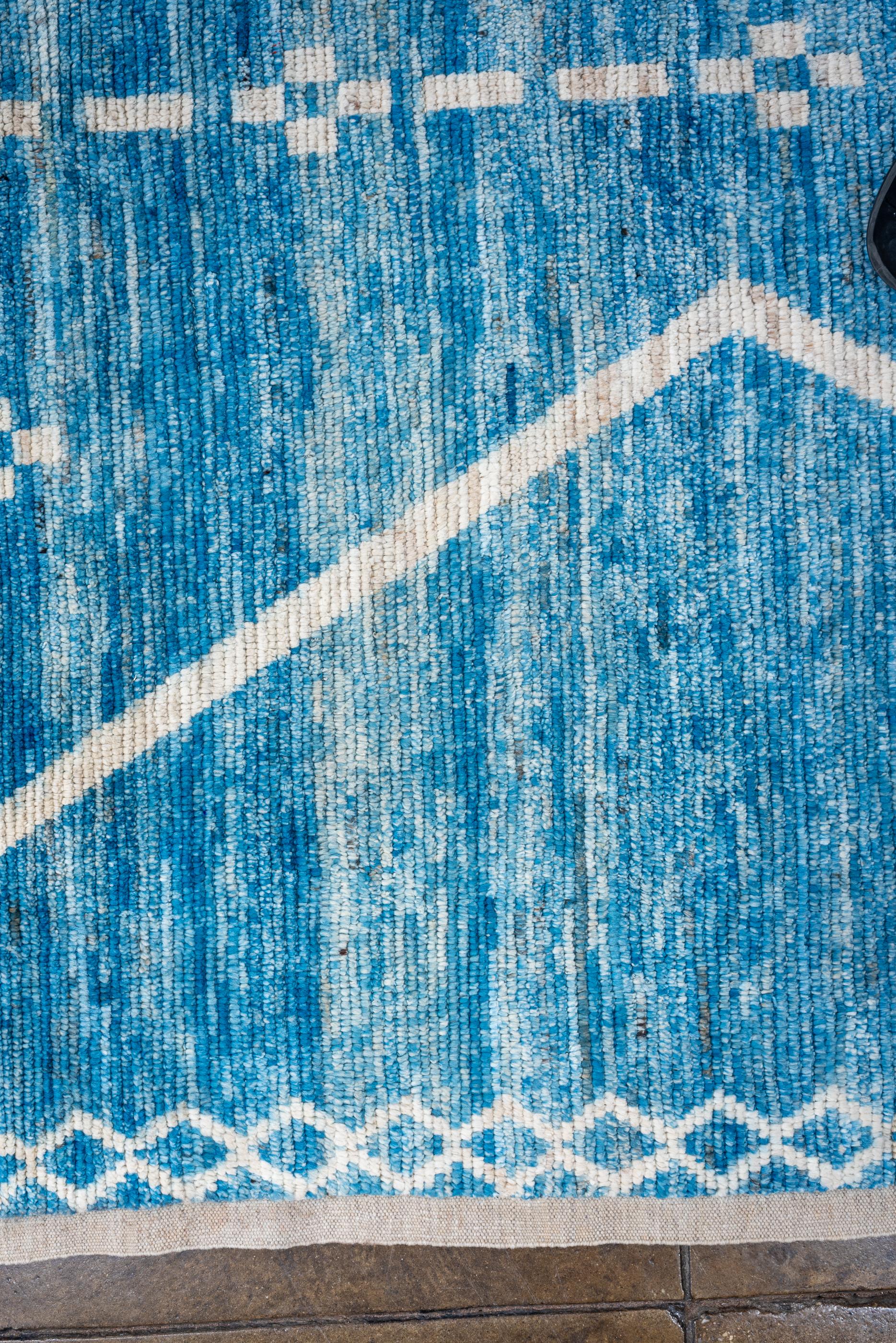 Alfombra de diseño marroquí nueva y moderna Anudado a mano en venta