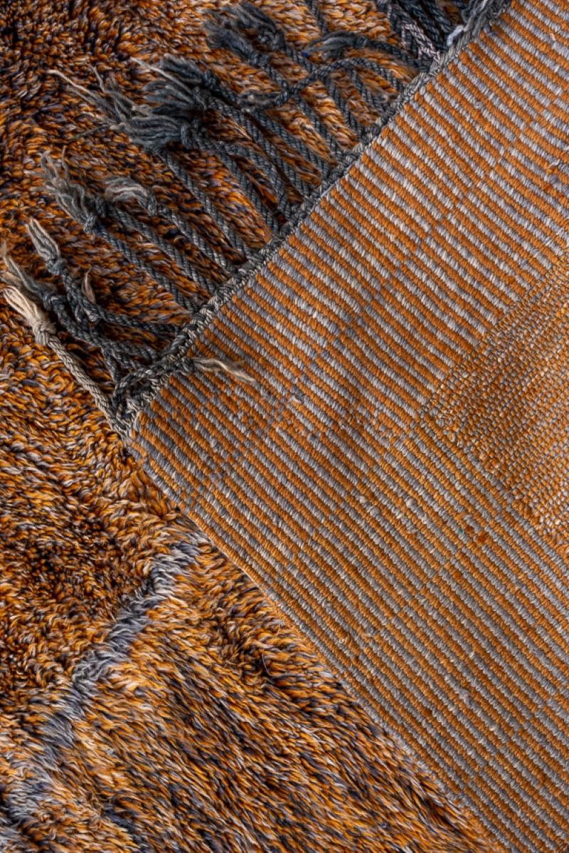 Neuer und moderner marokkanischer Design-Teppich  im Zustand „Neu“ im Angebot in New York, NY