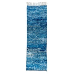 Tapis marocain neuf et moderne motif de couloir bleu 3''1x10 en jean