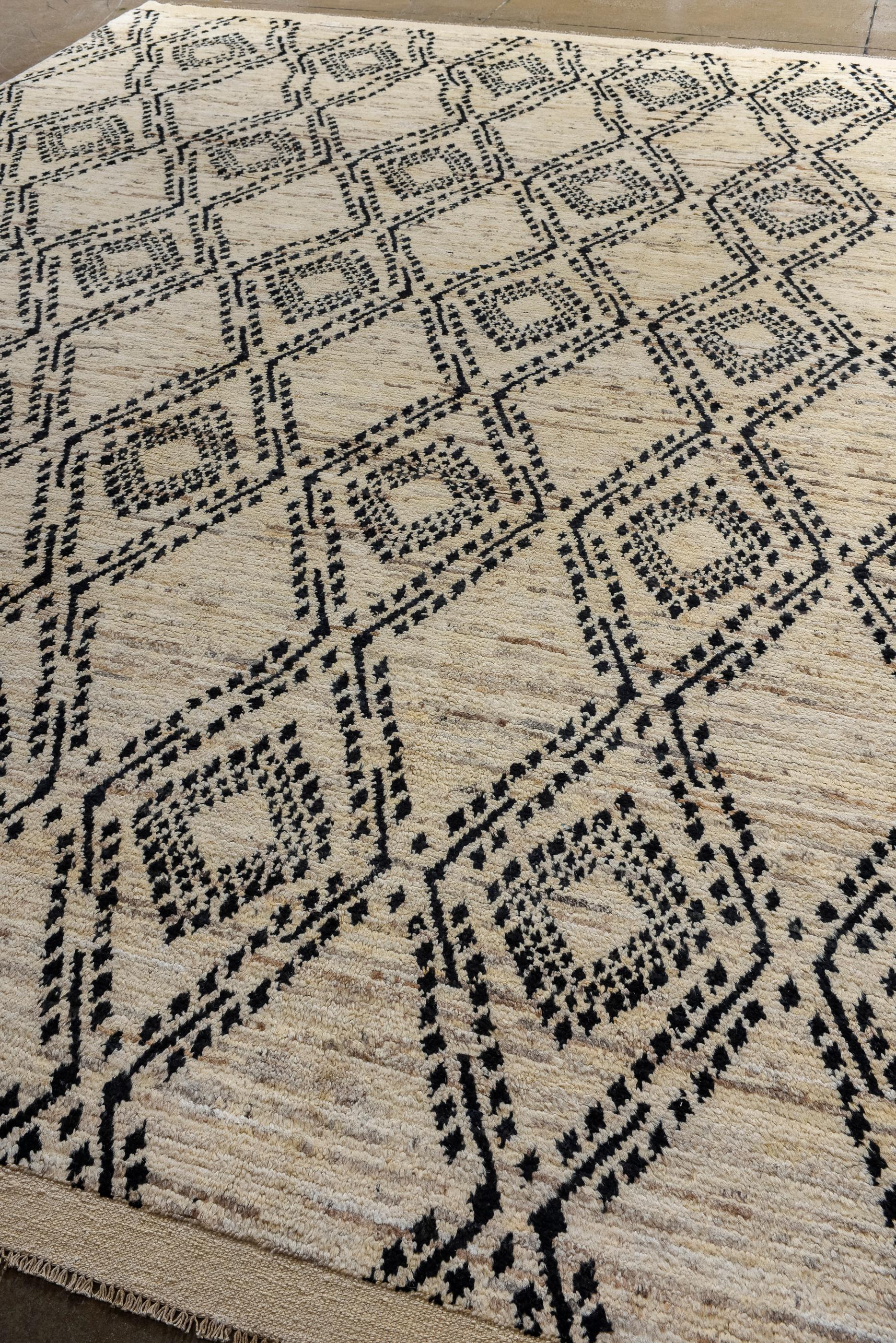 Hand-Knotted New and Modern Rug with Ecru Sand Field with Black Details For Sale