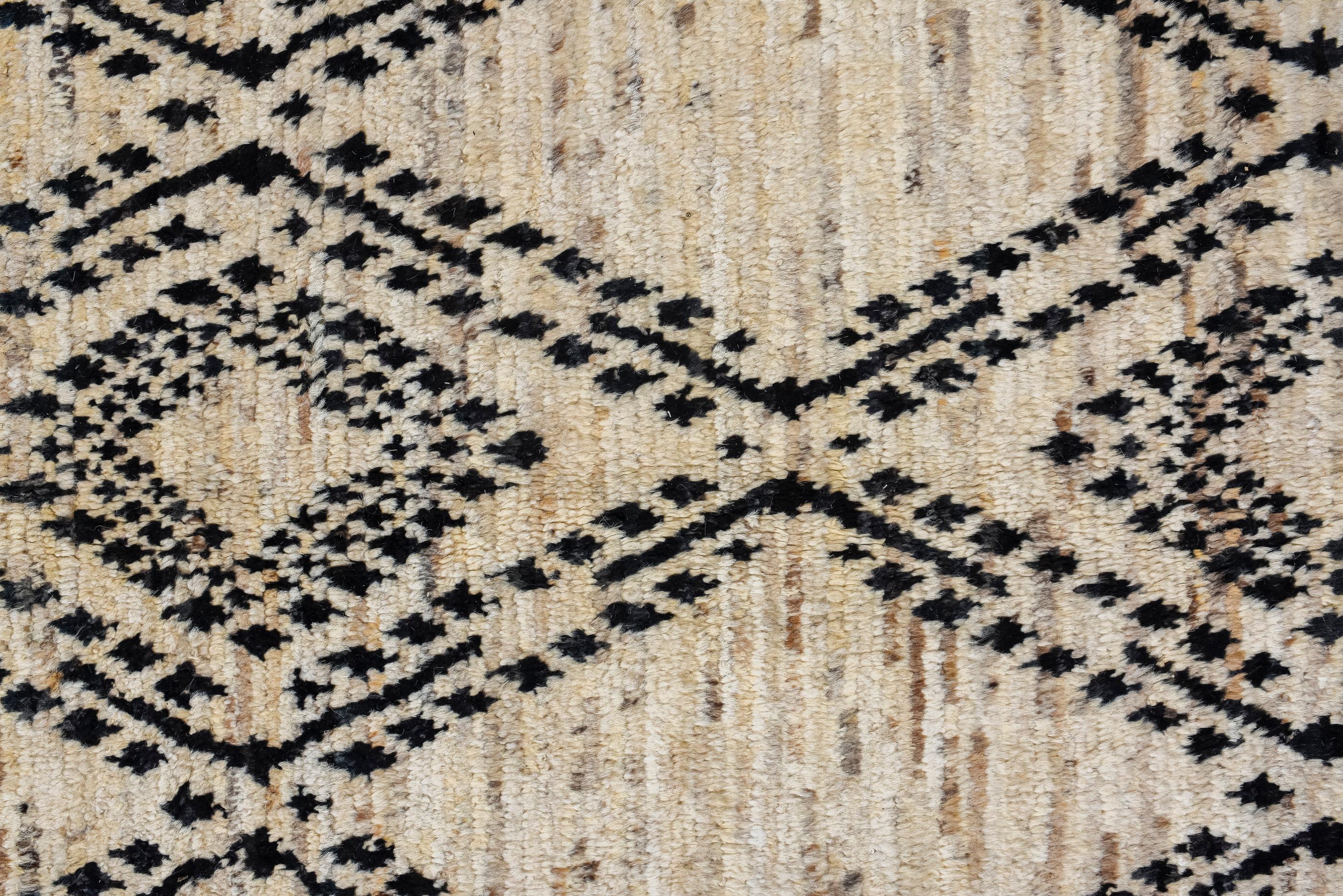 New and Modern Rug with Ecru Sand Field with Black Details In New Condition For Sale In New York, NY
