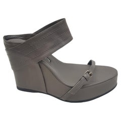 Neu ANN DEMEULEMEESTER Graue minimalistische Plateausandalen aus Leder mit Plateaumuster