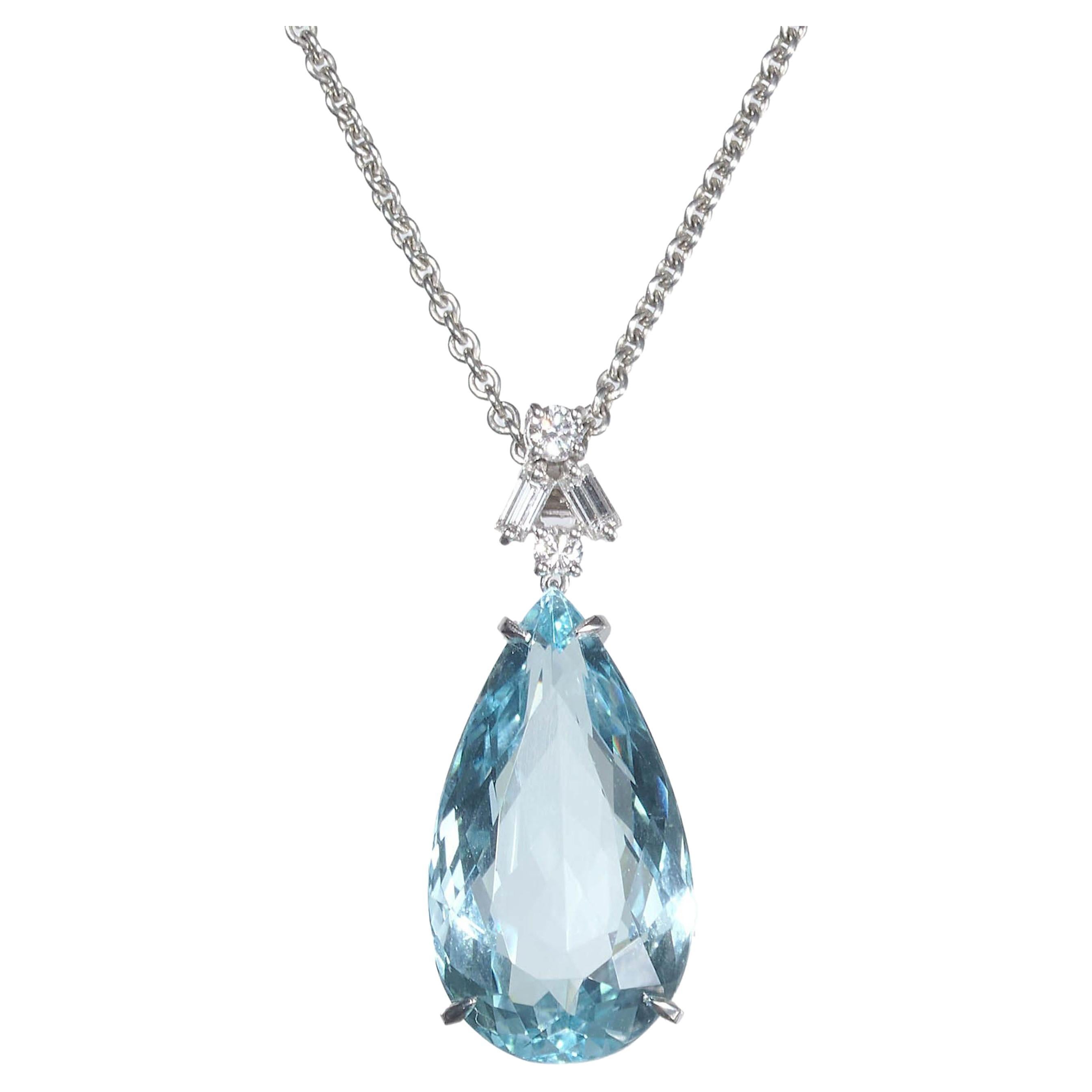 New Aquamarine, Diamond and White Gold Pendant For Sale