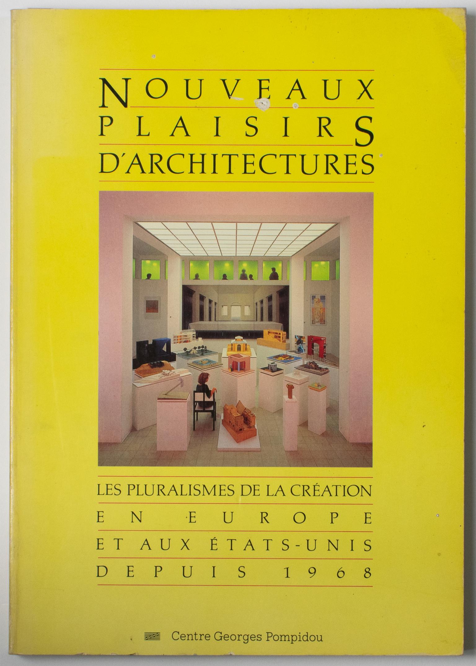 Français New Architectural Pleasures, livre français de George Pompidou Art Center, 1985 en vente