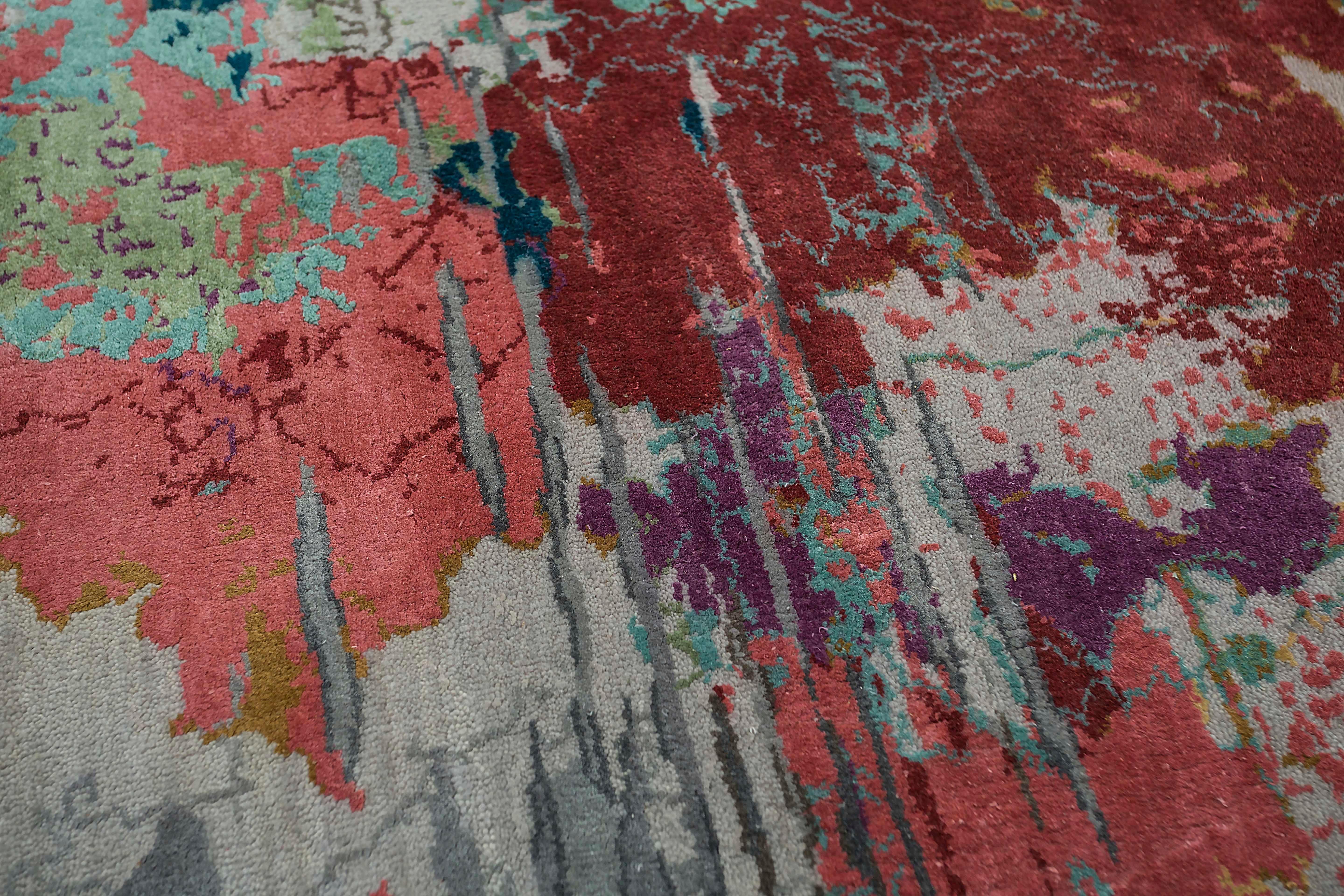 Moderne Tapis neuf à motif d'art moderne à l'aquarelle en laine fine et soie réelle en vente