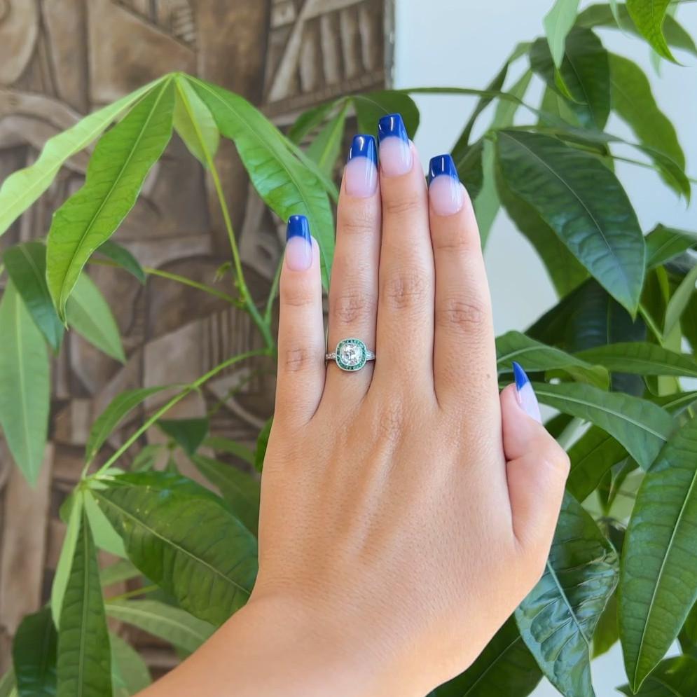 Art Deco inspirierter 1,29 Karat Diamant-Smaragd-Platinring mit altem Minenschliff (Alteuropäischer Brillantschliff)
