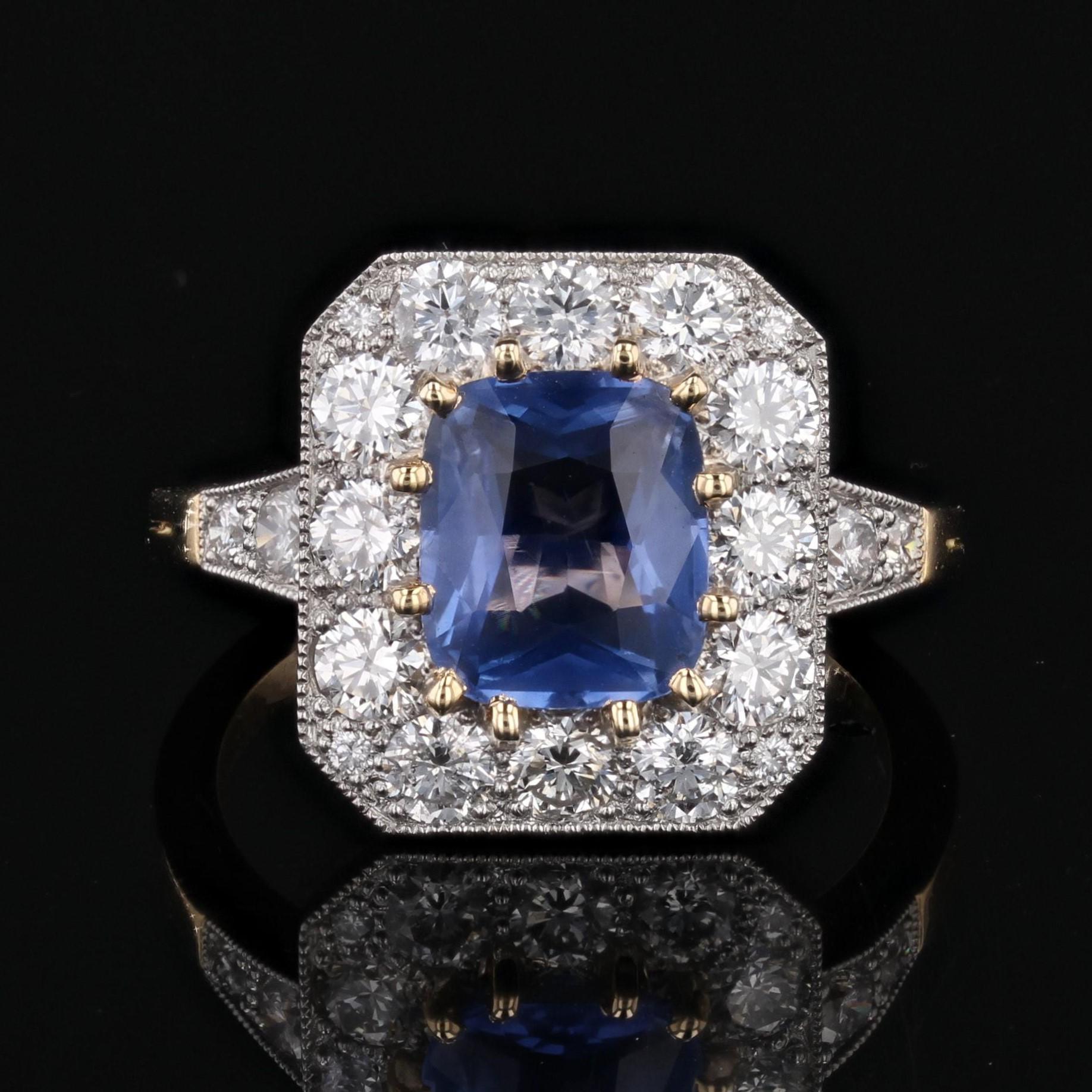 Cushion Cut New Art Deco Style Blue Sapphire Diamonds 18 Karat Yellow Gold Platinum Ring For Sale