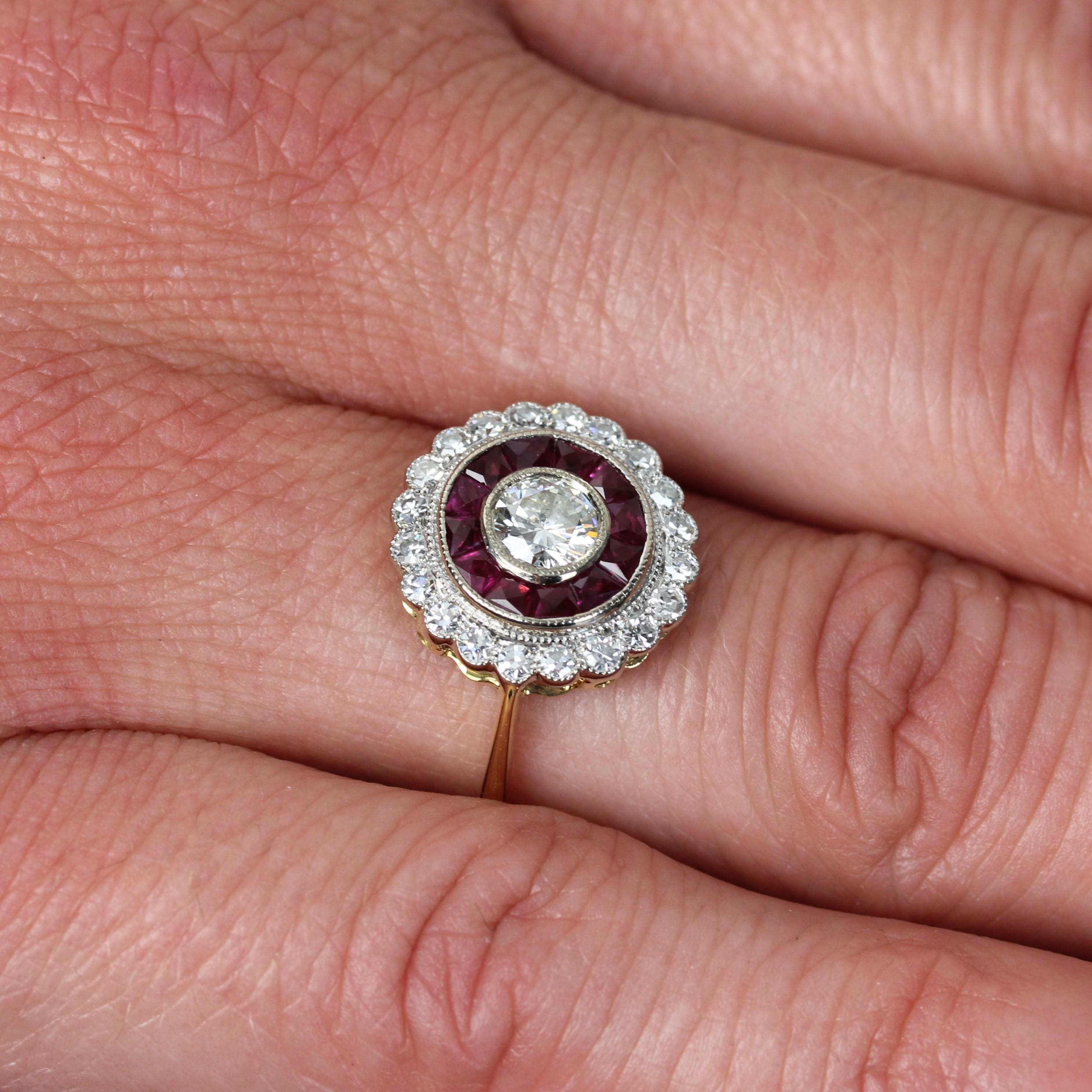 New Art Deco Style Calibrated Rubies Diamonds 18 K White Yellow Gold Round Ring For Sale 7