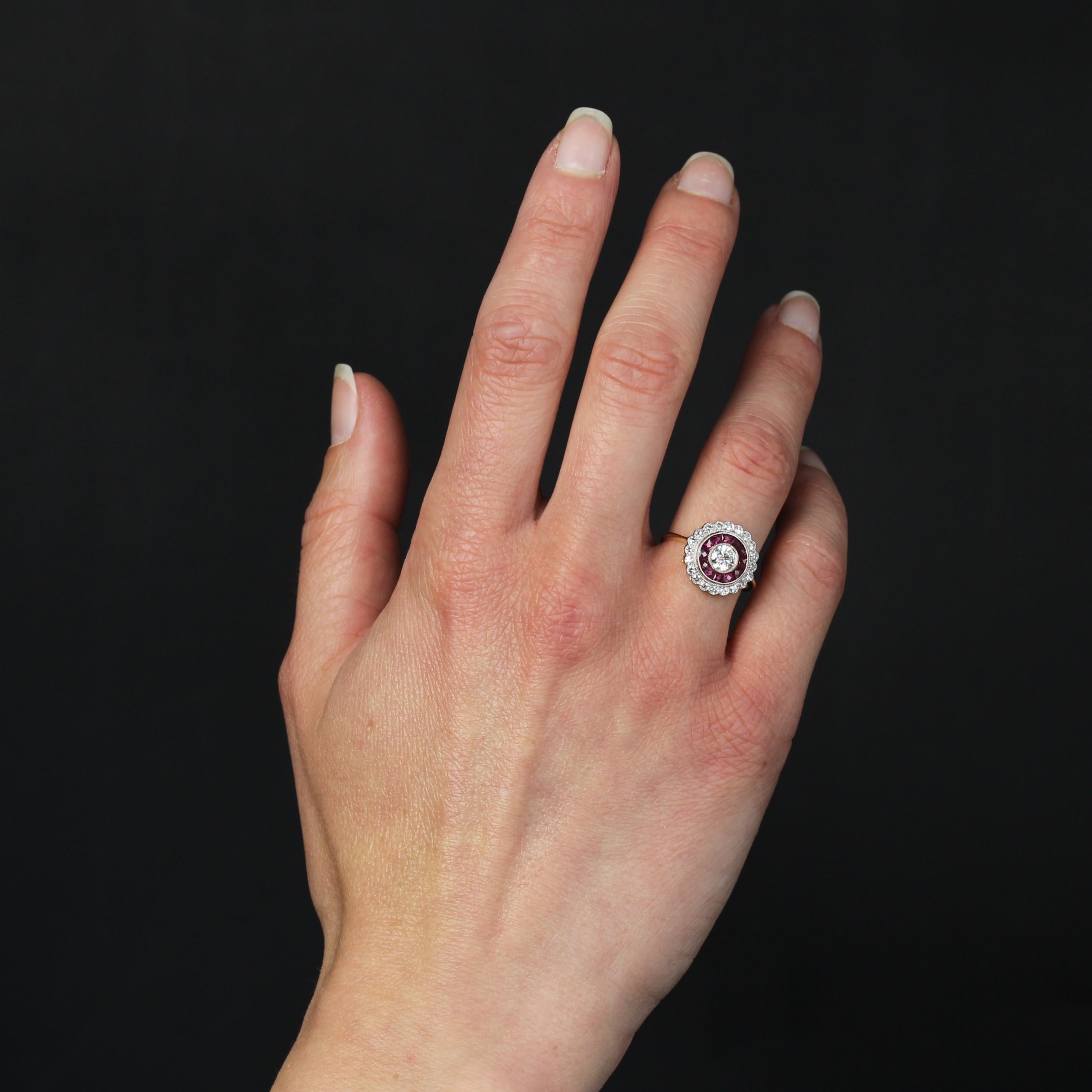 New Art Deco Style Calibrated Rubies Diamonds 18 K White Yellow Gold Round Ring In New Condition For Sale In Poitiers, FR