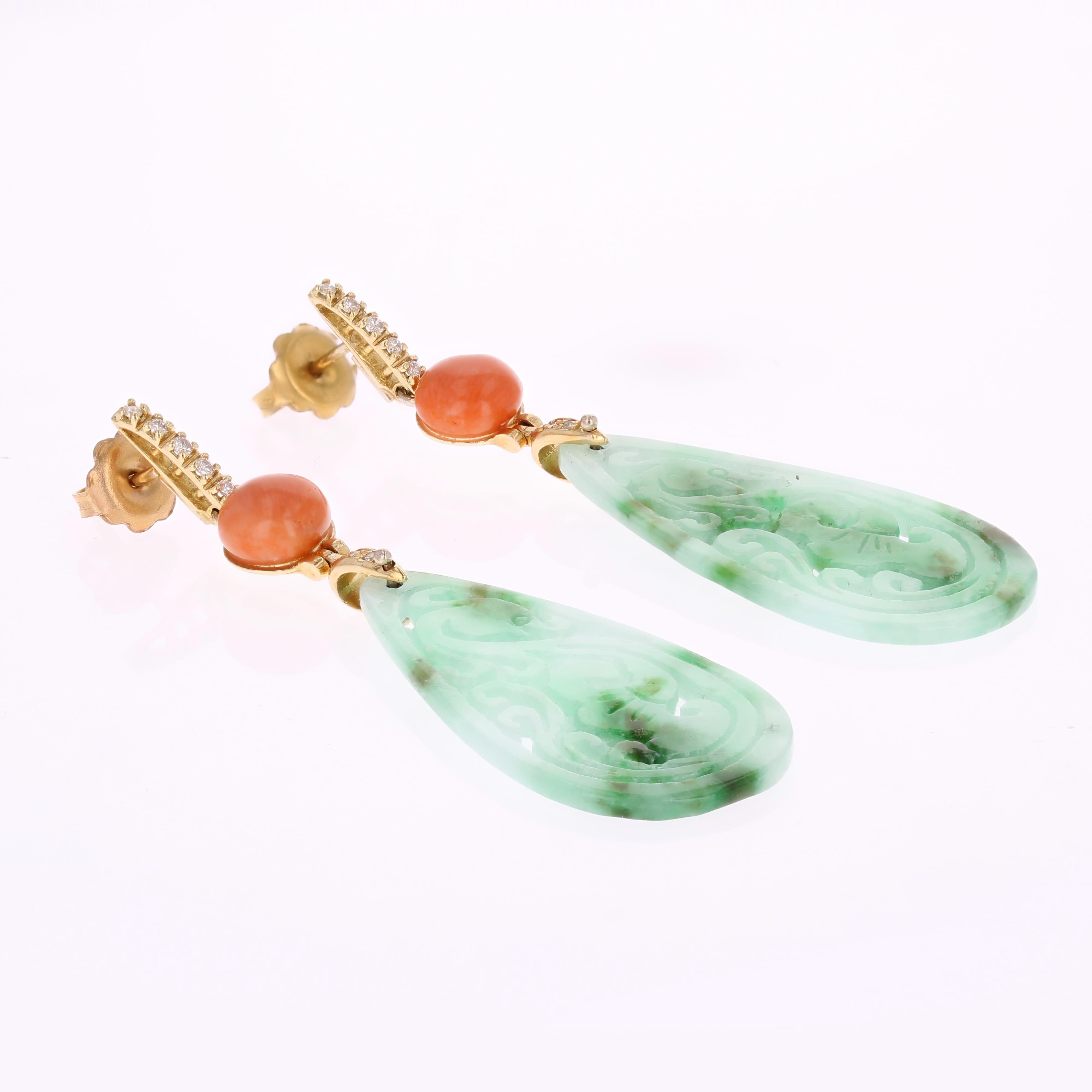 Nuovi orecchini pendenti in stile Art Deco con giada incisa e diamanti in oro giallo 18 K. in vendita 5