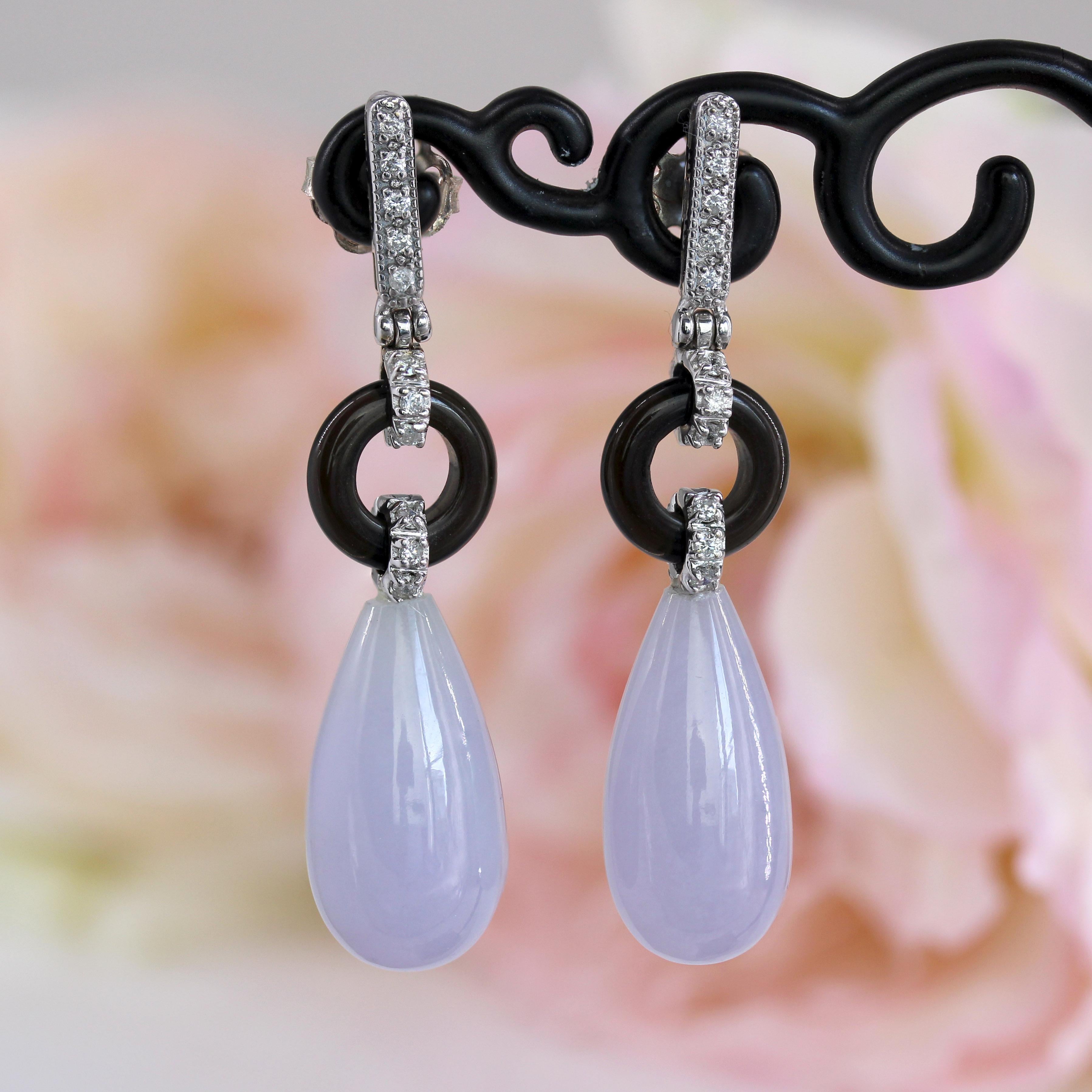Art Déco Nuovi orecchini pendenti in stile Art Deco in giada lavanda e onice con diamanti in oro bianco 18 K. in vendita