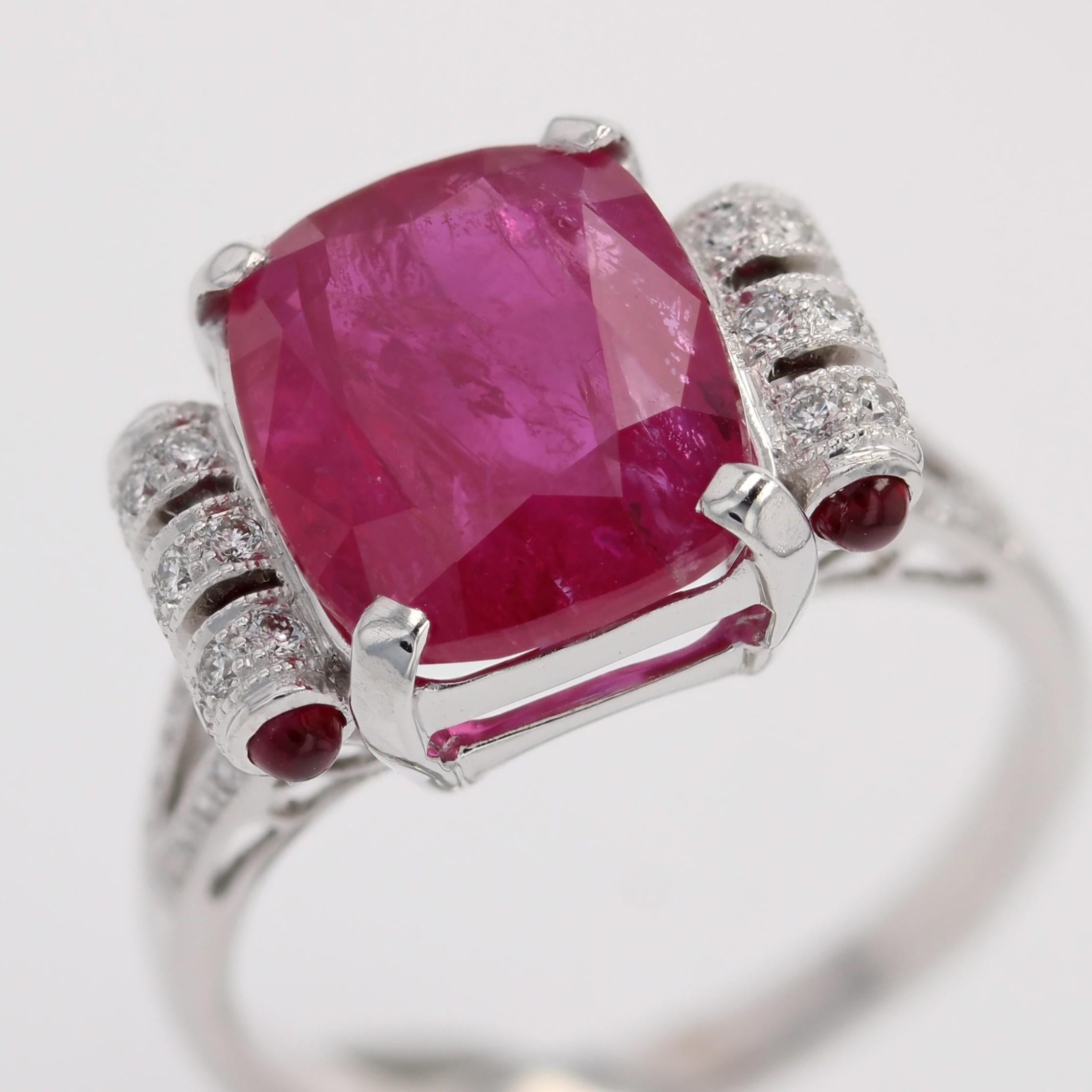 New Art Deco Style Rubini Diamanti Anello in oro bianco 18 carati in vendita 4