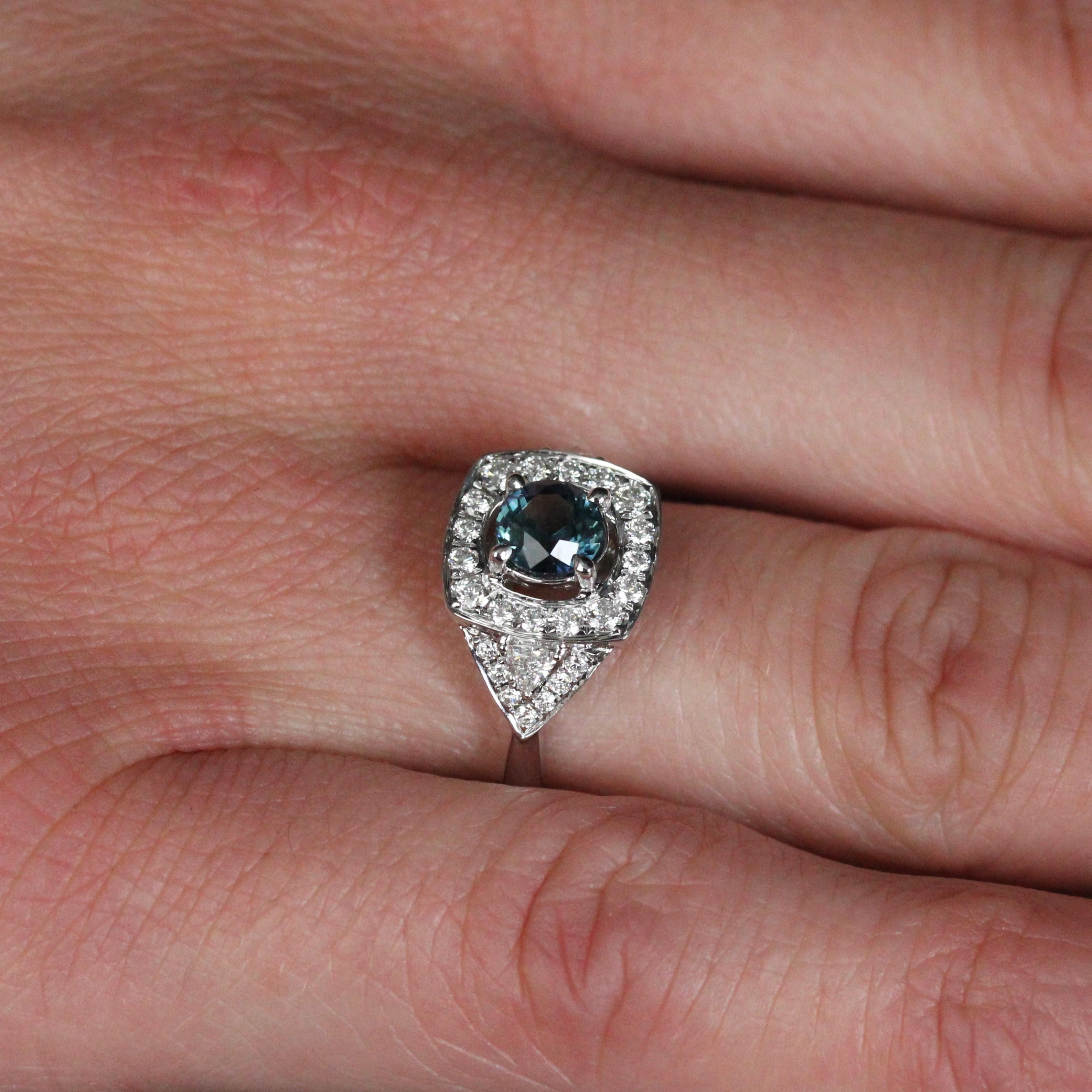 New Art Deco Style Teal Sapphire Diamonds 18 Karat White Gold Cluster Ring For Sale 7