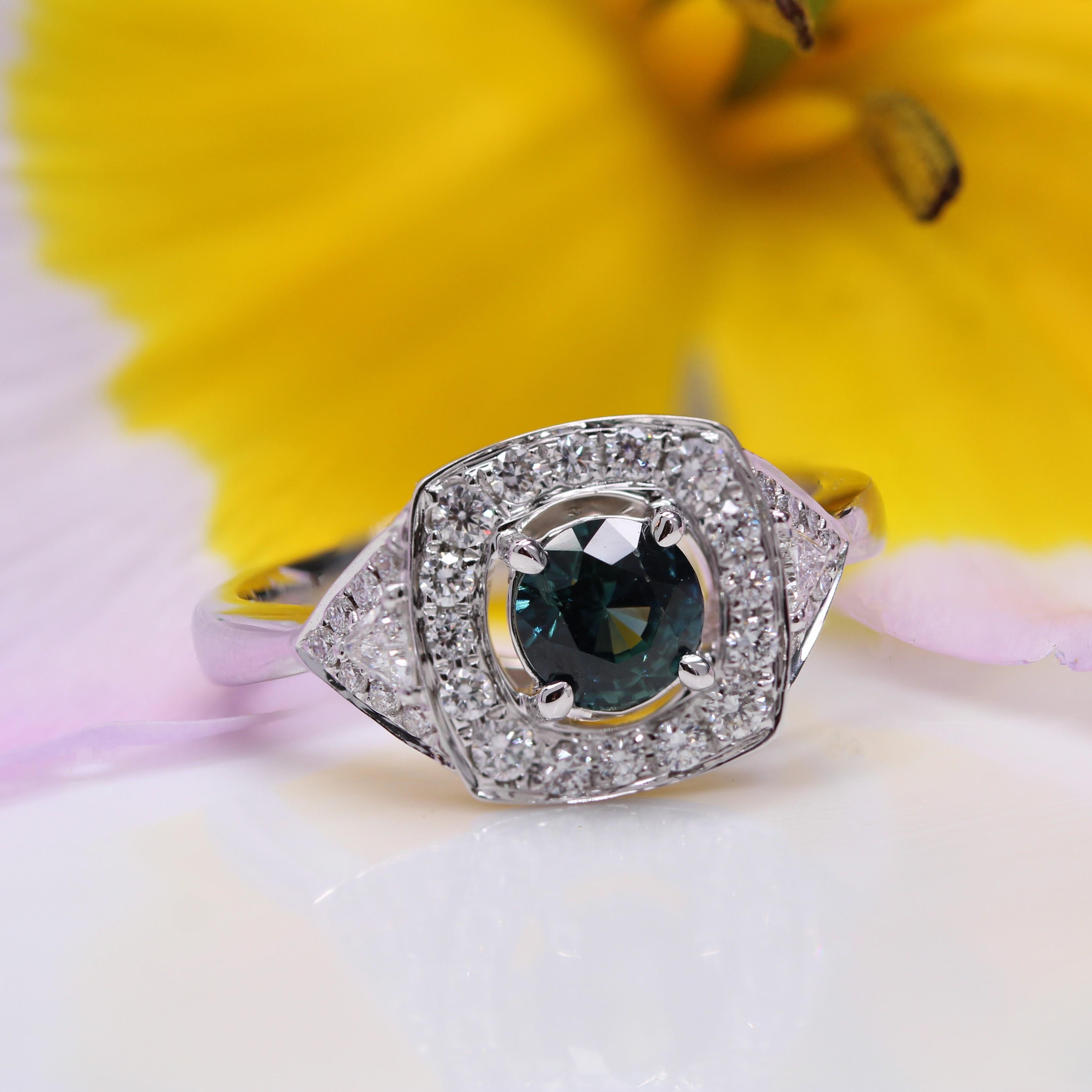 Round Cut New Art Deco Style Teal Sapphire Diamonds 18 Karat White Gold Cluster Ring For Sale