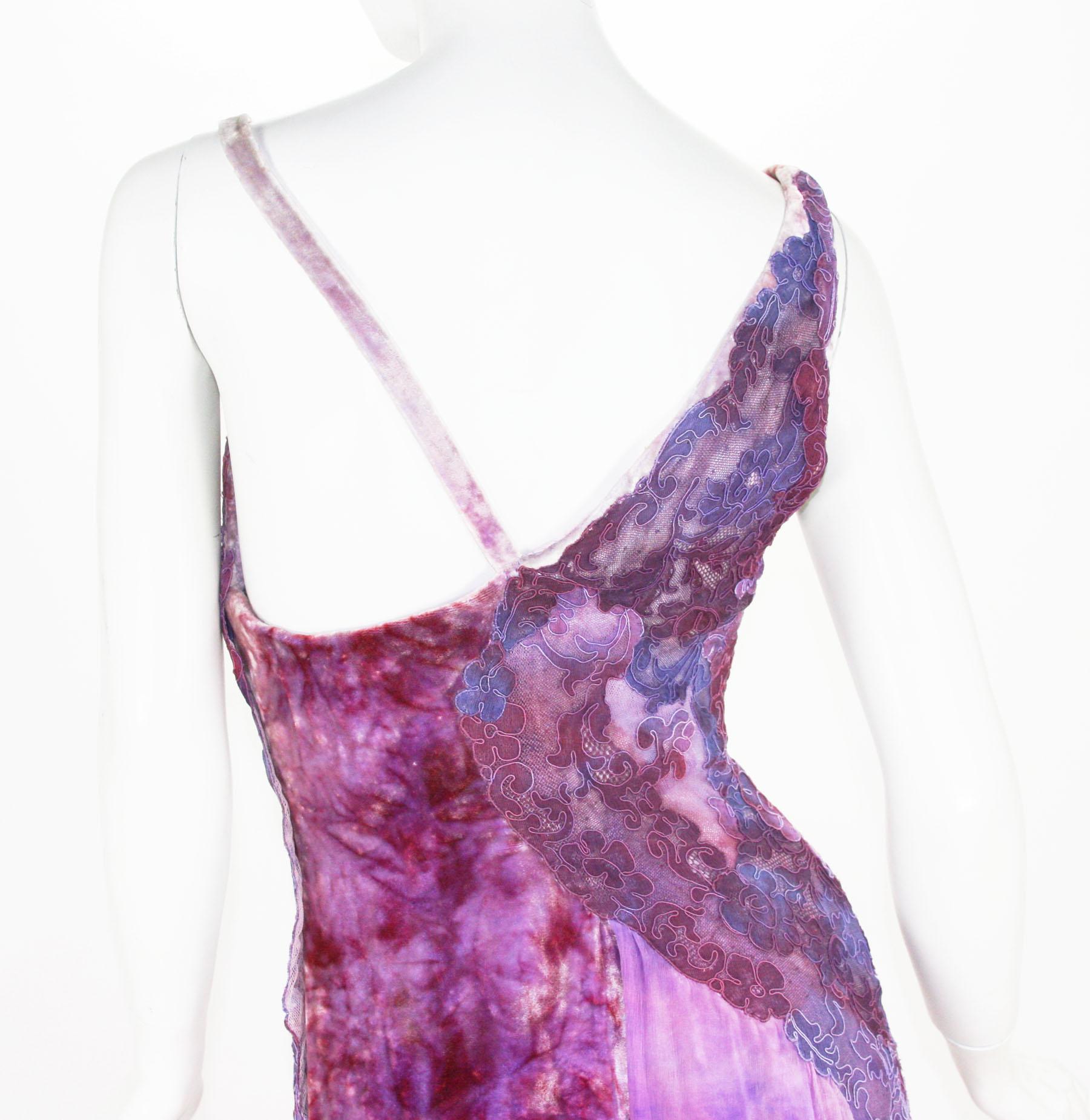 Nueva Colección Atelier Versace S/S 1994 Vestido Vestido de Encaje de Terciopelo Morado Rosa en venta 4