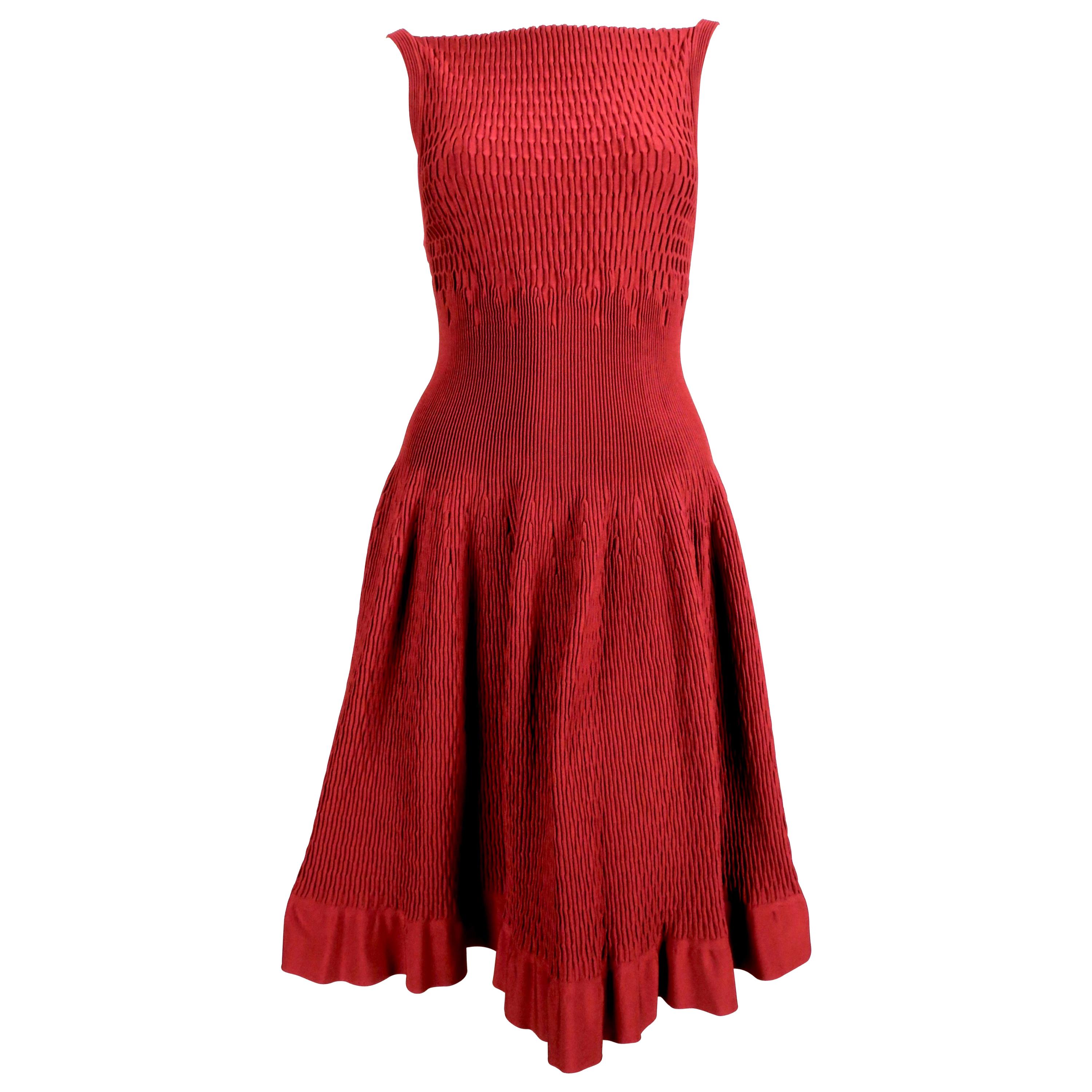 new AZZEDINE ALAIA bordeaux plisse knit dress For Sale