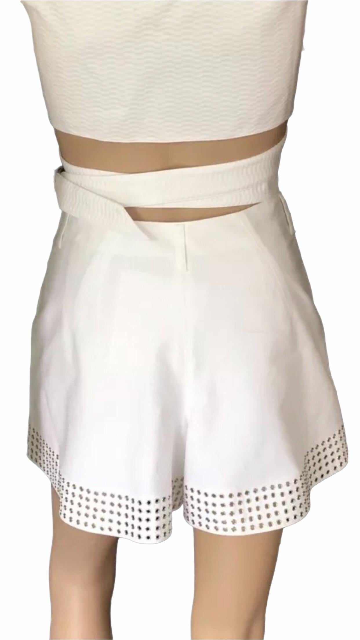 New Azzedine Alaia Embellished White Mini Skort Shorts and Bra Top 2 Piece Set In New Condition For Sale In Naples, FL