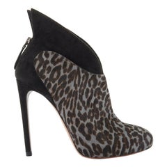 new AZZEDINE ALAIA grey leopard calf hair suede winged ankle booties heels EU35