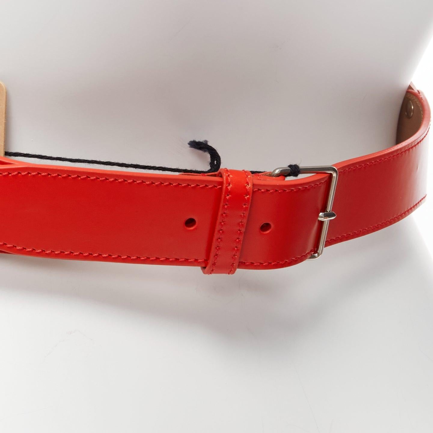 nouveau AZZEDINE ALAIA rouge cuir découpé au laser ceinture corset lacé 70cm en vente 3