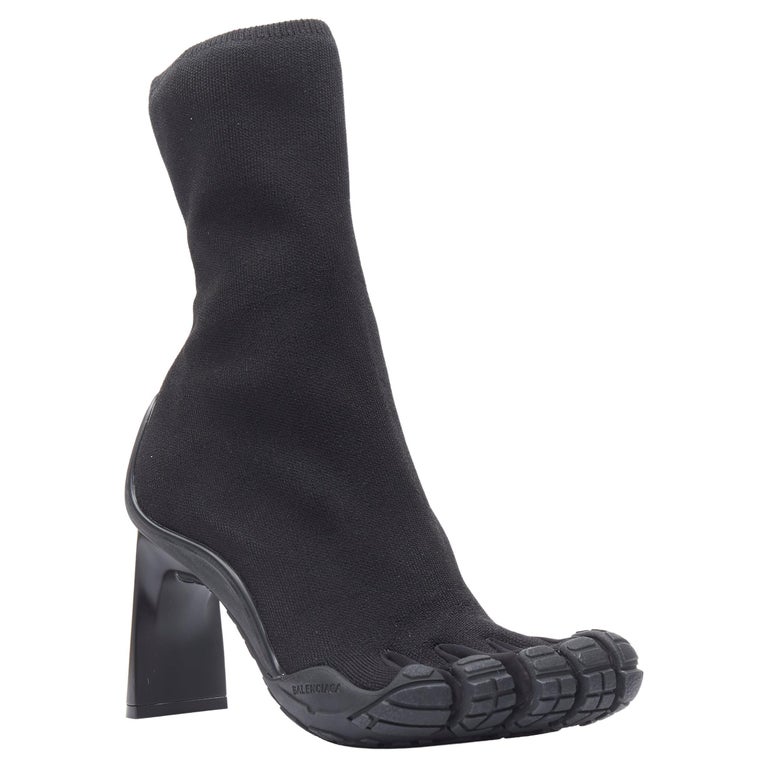new BALENCIAGA 2020 Runway 5 Toe Tabi Ninja Vibram sock boots EU37 at  1stDibs | balenciaga ninja shoes, balenciaga vibram heels, balenciaga tabi  shoes