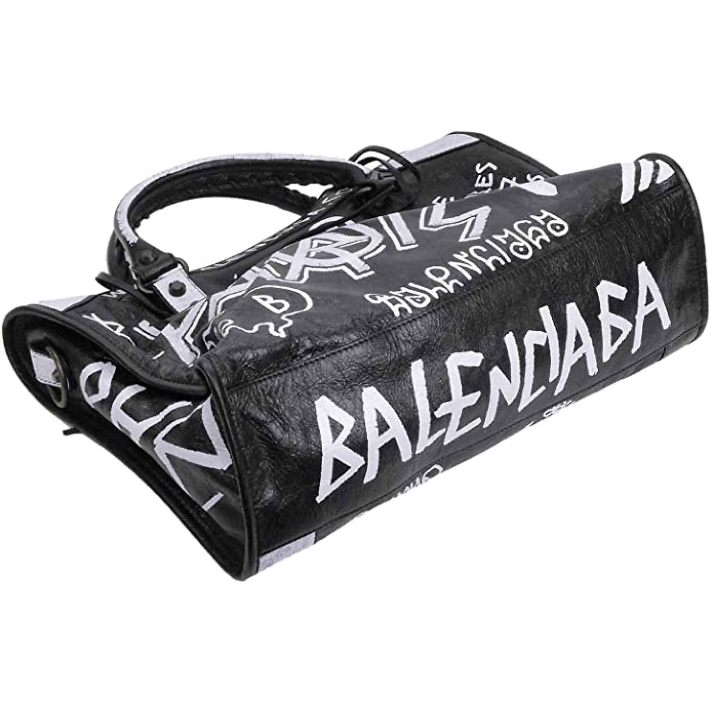 NEU Balenciaga Schwarz Agneau Graffiti All Over Leder Crossbody Umhängetasche im Angebot 7