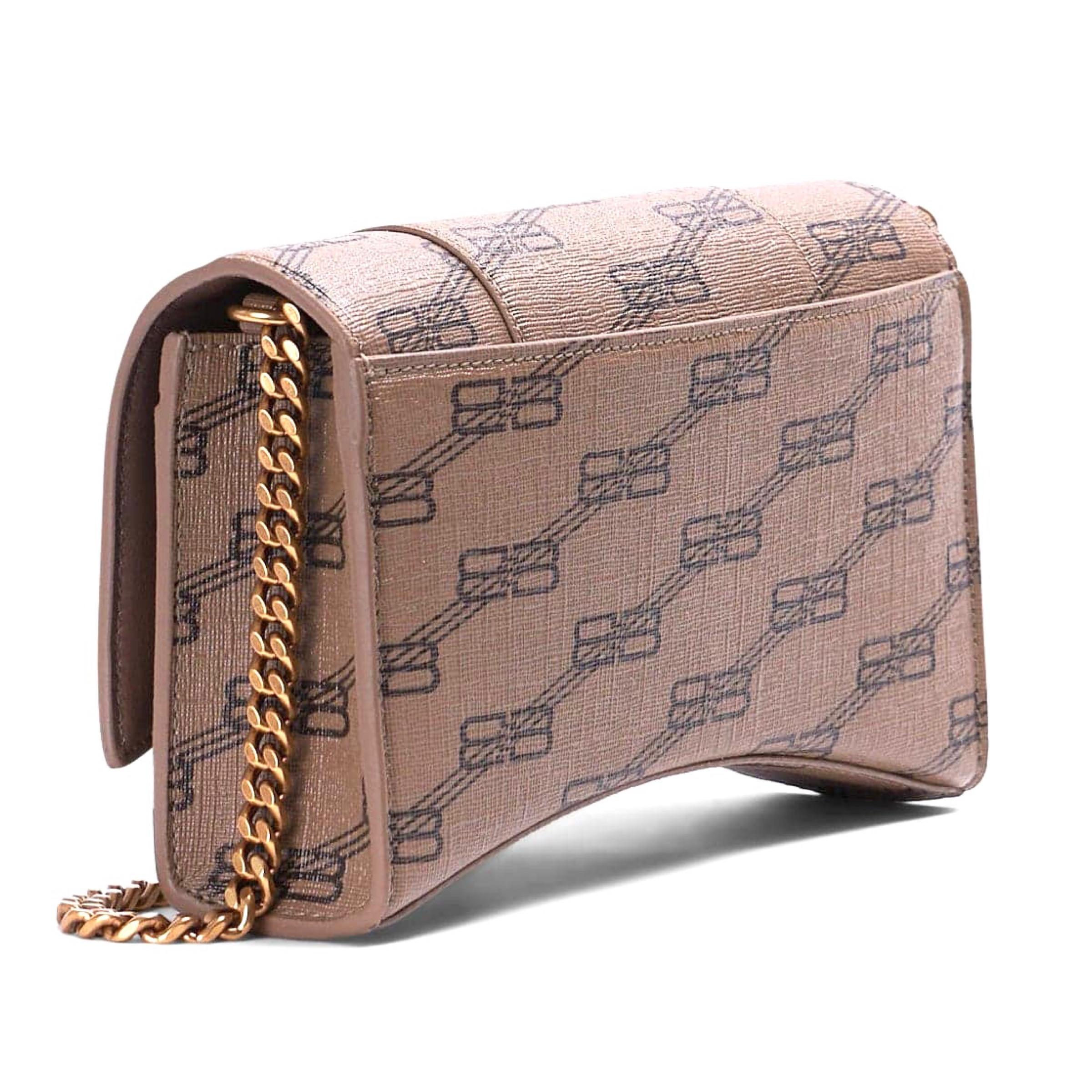 New Balenciaga Brown Hourglass Monogram BB Coated Canvas Clutch Crossbody Bag In New Condition In San Marcos, CA