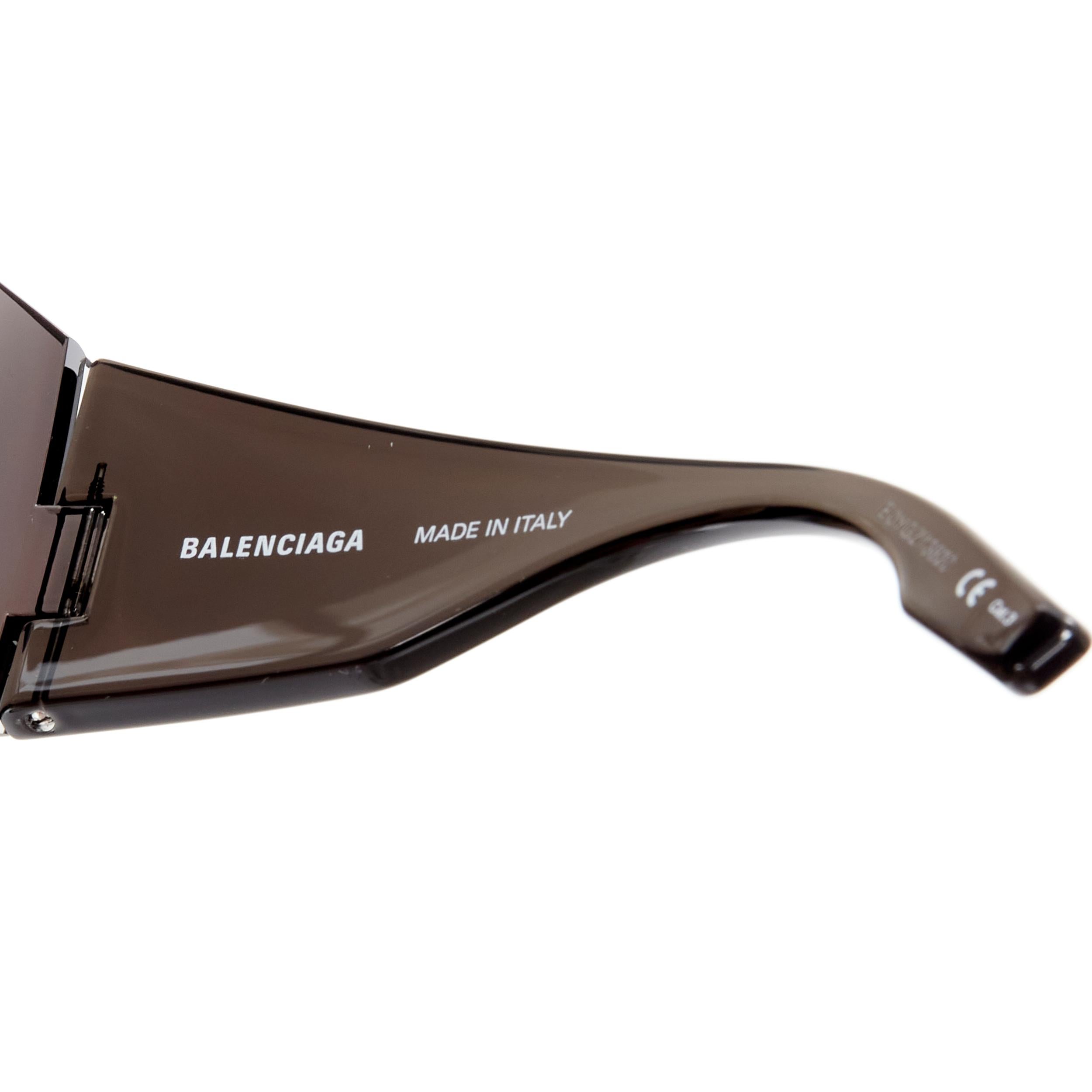 new BALENCIAGA DEMNA 2021 Runway Butterfly Mask shield sunglasses Kim Kardashian For Sale 3
