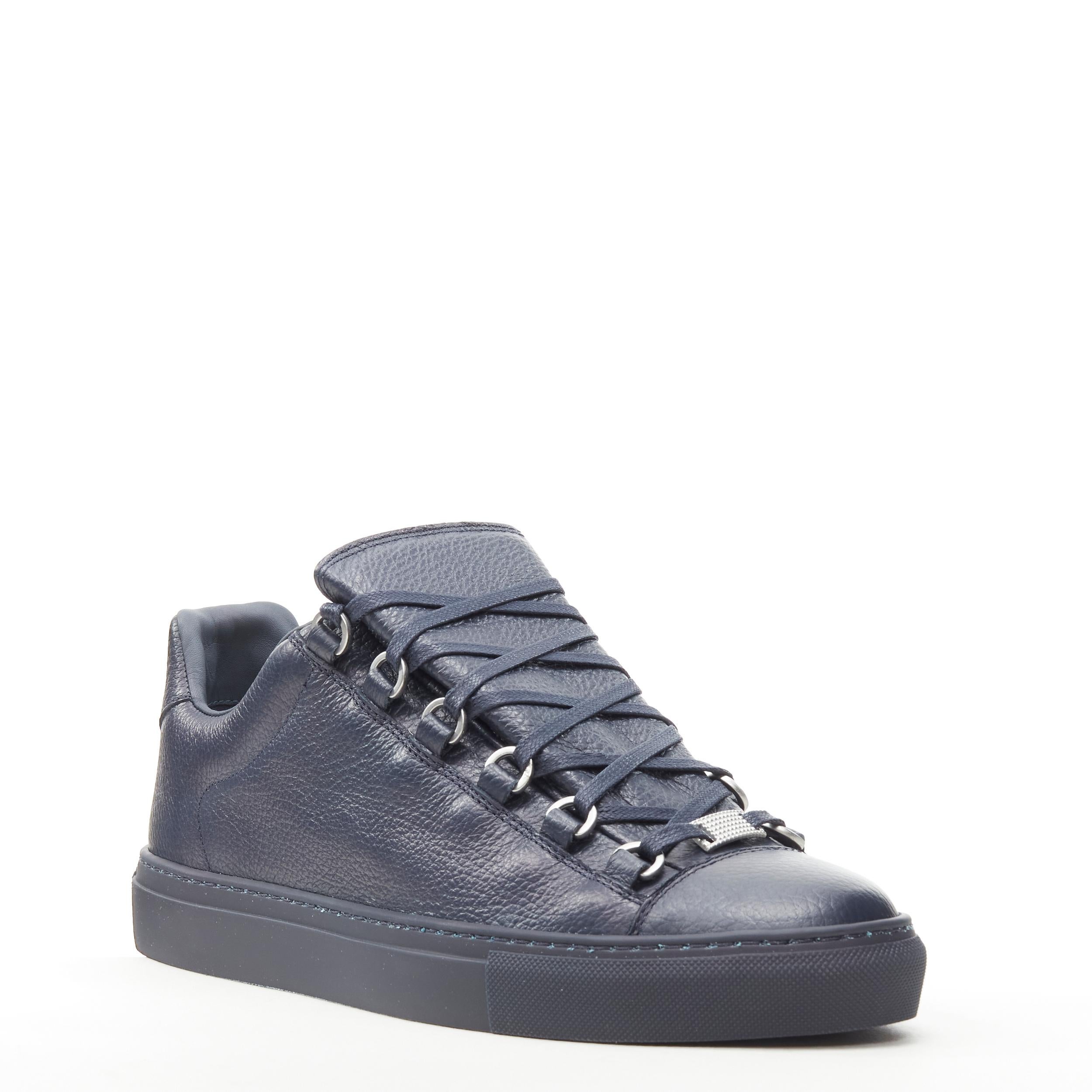 new BALENCIAGA DEMNA Arena navy blue grained leather low top sneakers EU41 US8 
Reference: TGAS/C00435 
Brand: Balenciaga 
Designer: Demna 
Model: 565558 WA2NO 4013 
Material: Leather 
Color: Navy 
Pattern: Solid 
Closure: Lace 
Extra Detail: Navy