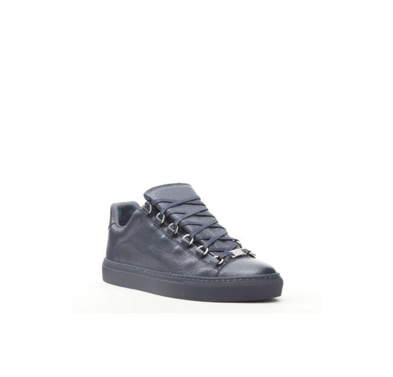 new BALENCIAGA DEMNA Arena navy blue grained leather low top sneakers EU42 US9 In New Condition For Sale In Hong Kong, NT