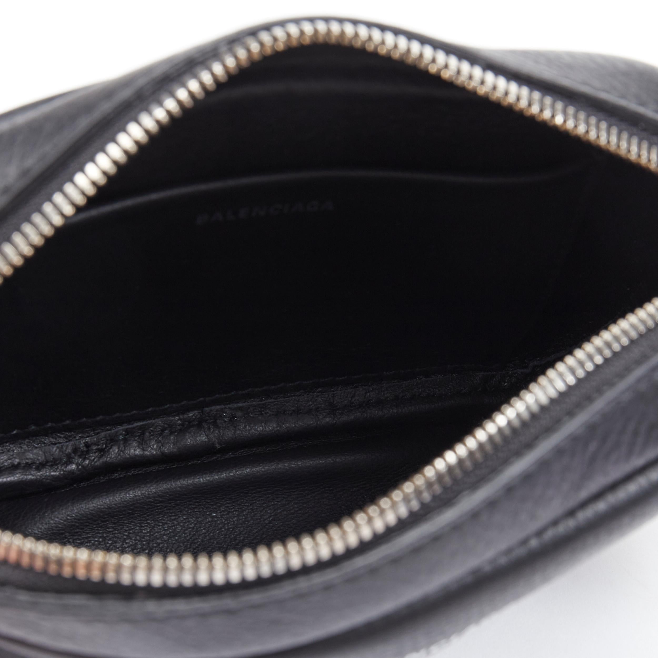 new BALENCIAGA Demna Everyday Camera XS black leather logo print crossbody bag For Sale 2