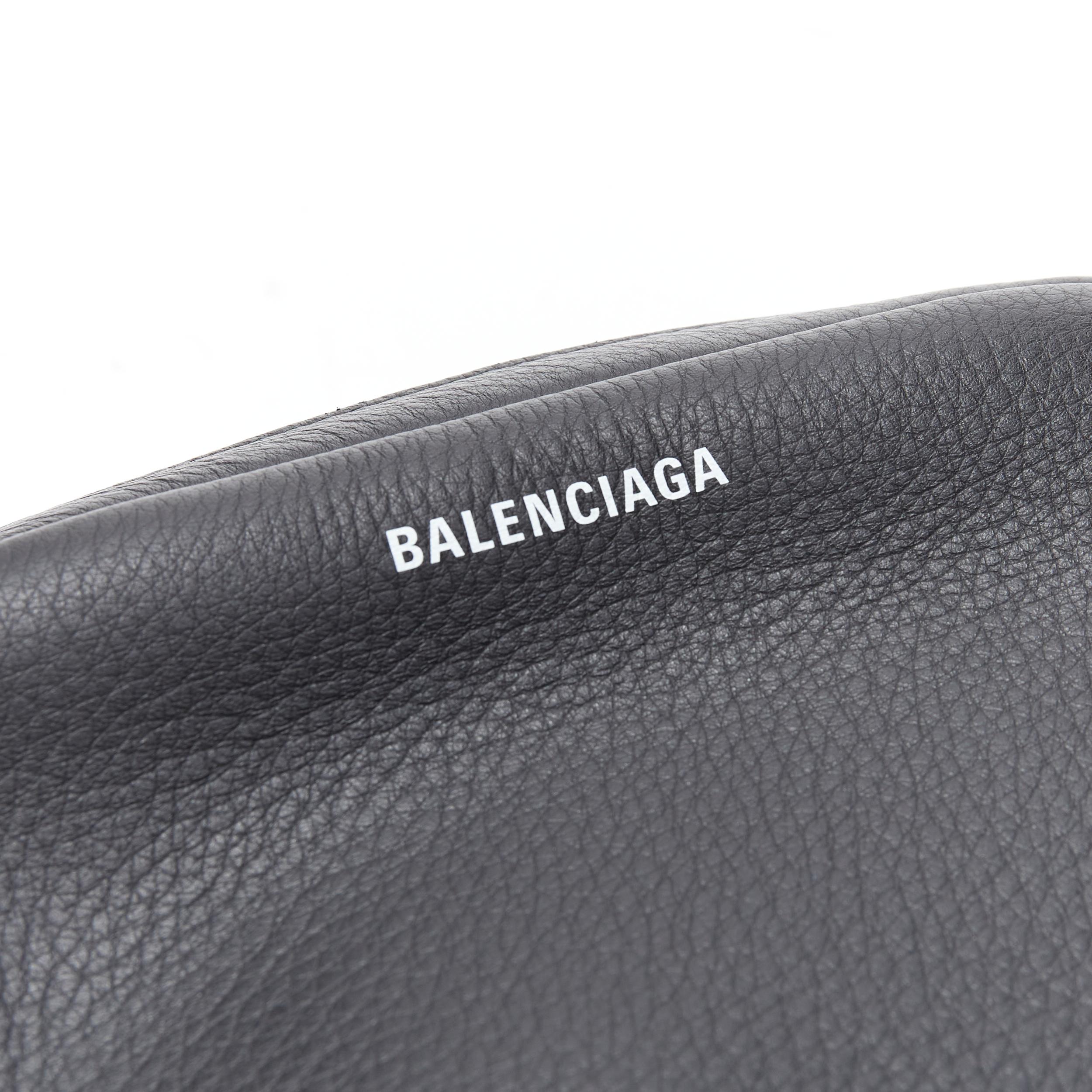 new BALENCIAGA Demna Everyday Camera XS black leather logo print crossbody bag In New Condition For Sale In Hong Kong, NT