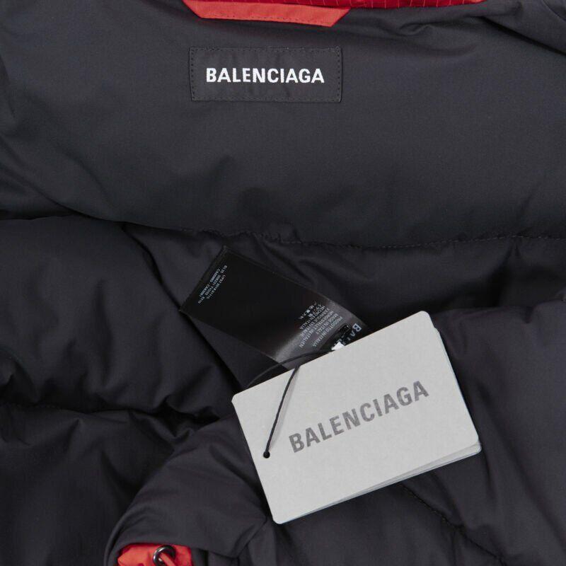 new BALENCIAGA DEMNA red grid nylon logo cropped zip down puffer jacket EU50 L For Sale 6