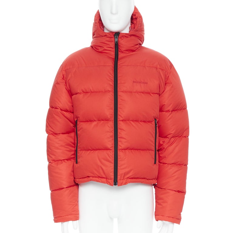 new BALENCIAGA DEMNA red nylon logo cropped zip down puffer jacket EU48 M  For Sale at 1stDibs