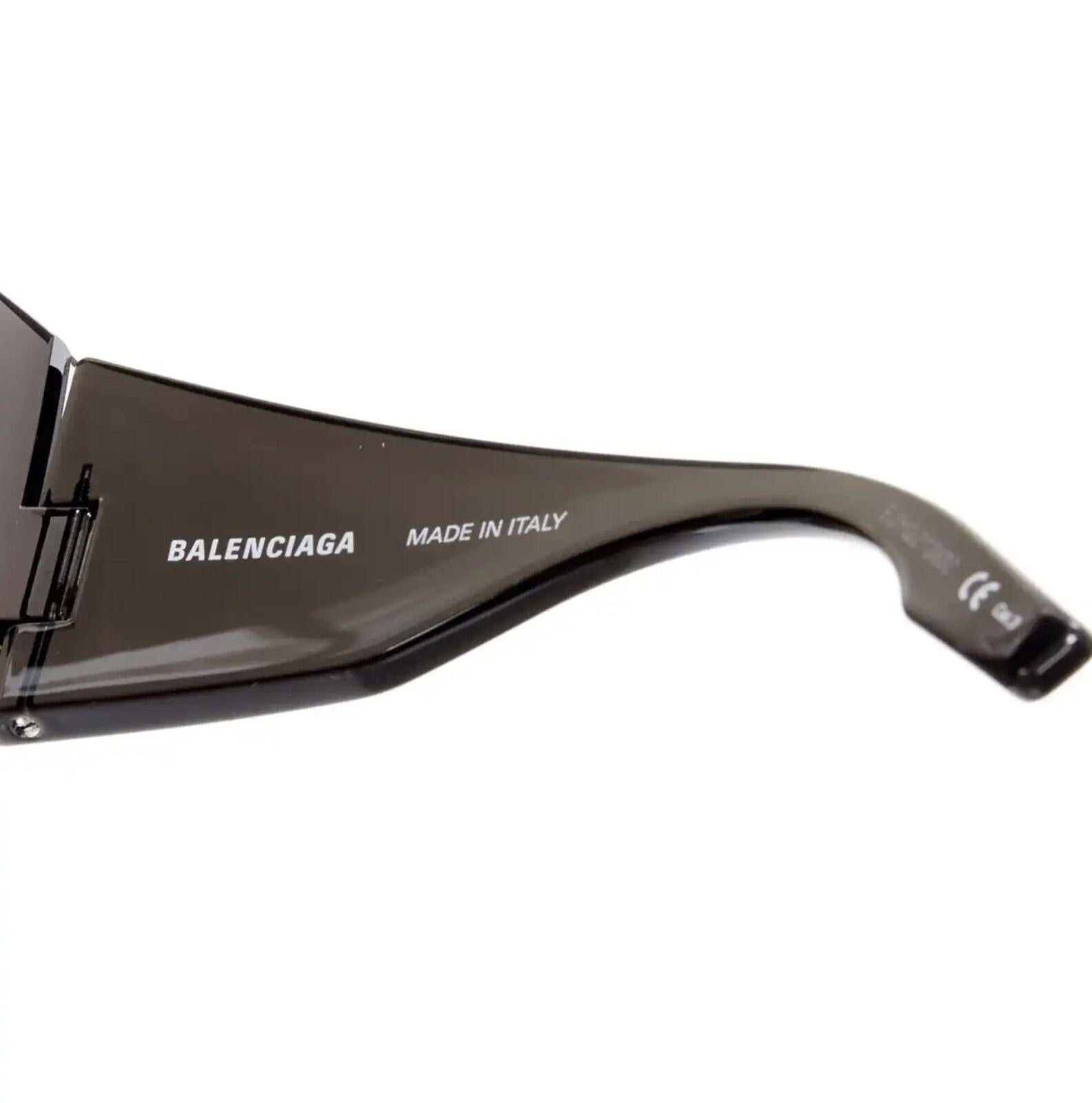 Women's or Men's new BALENCIAGA DEMNA Runway Mask Butterfly black shield sunglasses Kardashian For Sale