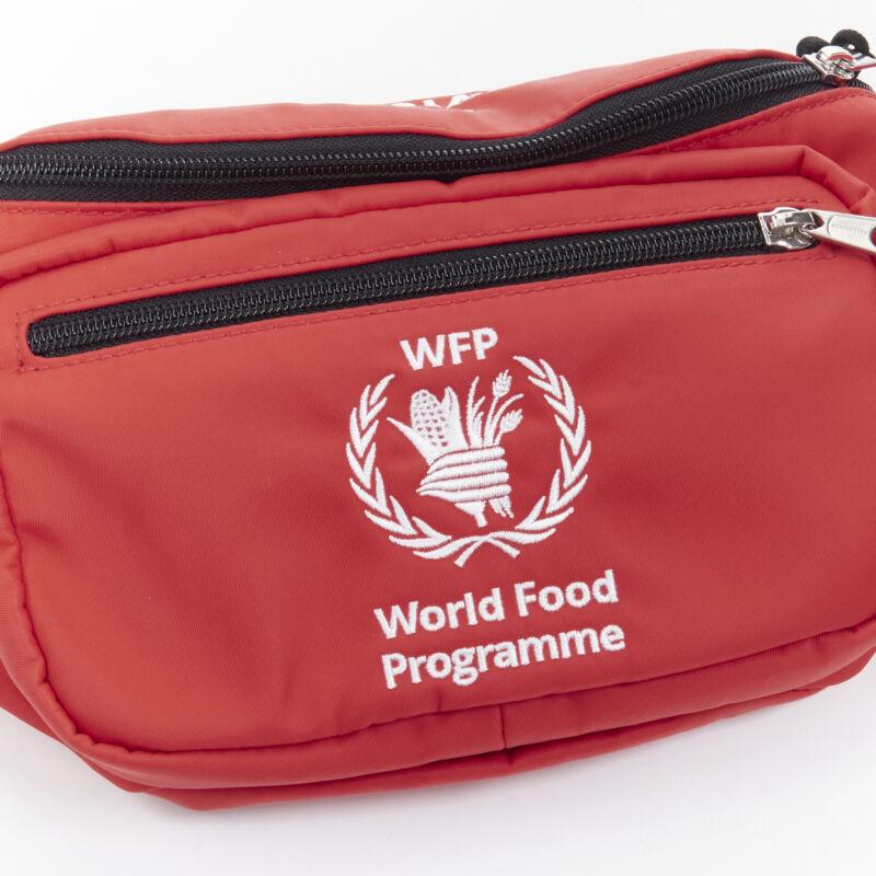 BALENCIAGA Nouveau sac à bandoulière Explorer Double Pack Sharp WFP rouge et blanc à la taille en vente 2