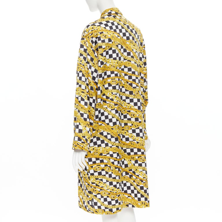 BALENCIAGA Robe chemise à carreaux noirs et blancs à chaîne dorée vintage  FR38, neuve - En vente sur 1stDibs
