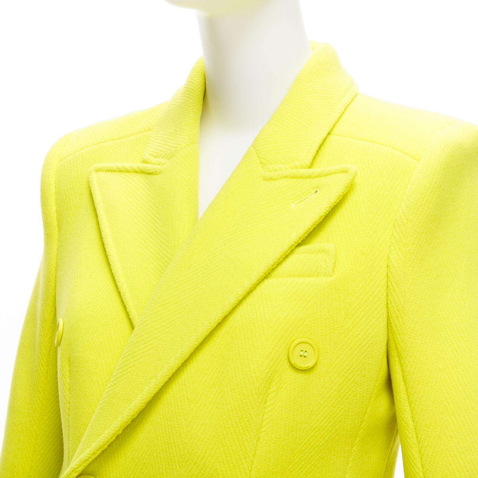 new BALENCIAGA Hourglass bright yellow wool double breasted peplum coat FR36 S
Reference: TGAS/D00584
Brand: Balenciaga
Designer: Demna
Model: Hourglass
Collection: 2019
Material: Virgin Wool, Polyamide
Color: Neon Yellow
Pattern: Solid
Closure: