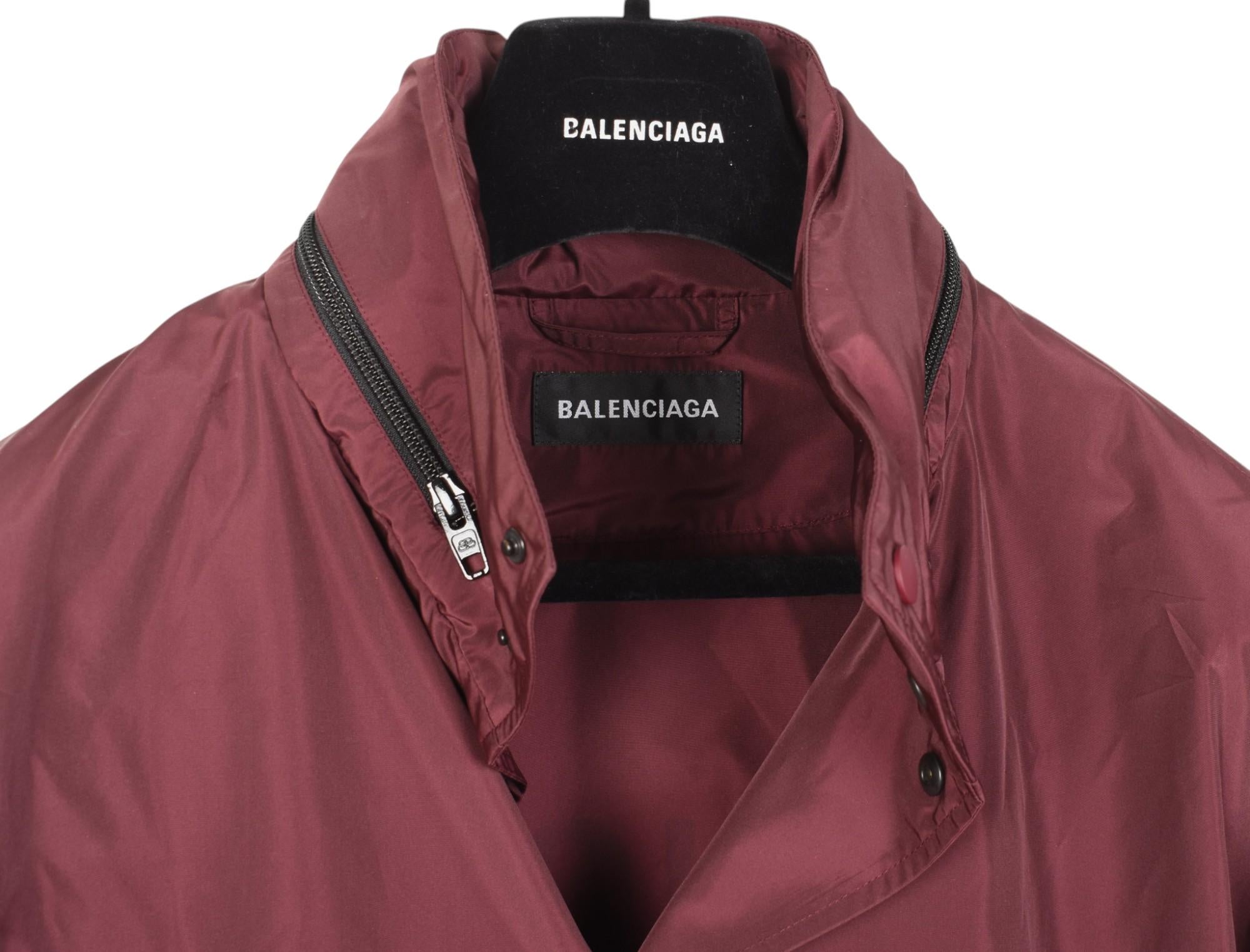 New Balenciaga Men Jacket Light Wind Jacket Hidden Hoodie (comes with hanger) Si In New Condition For Sale In Kaunas, LT