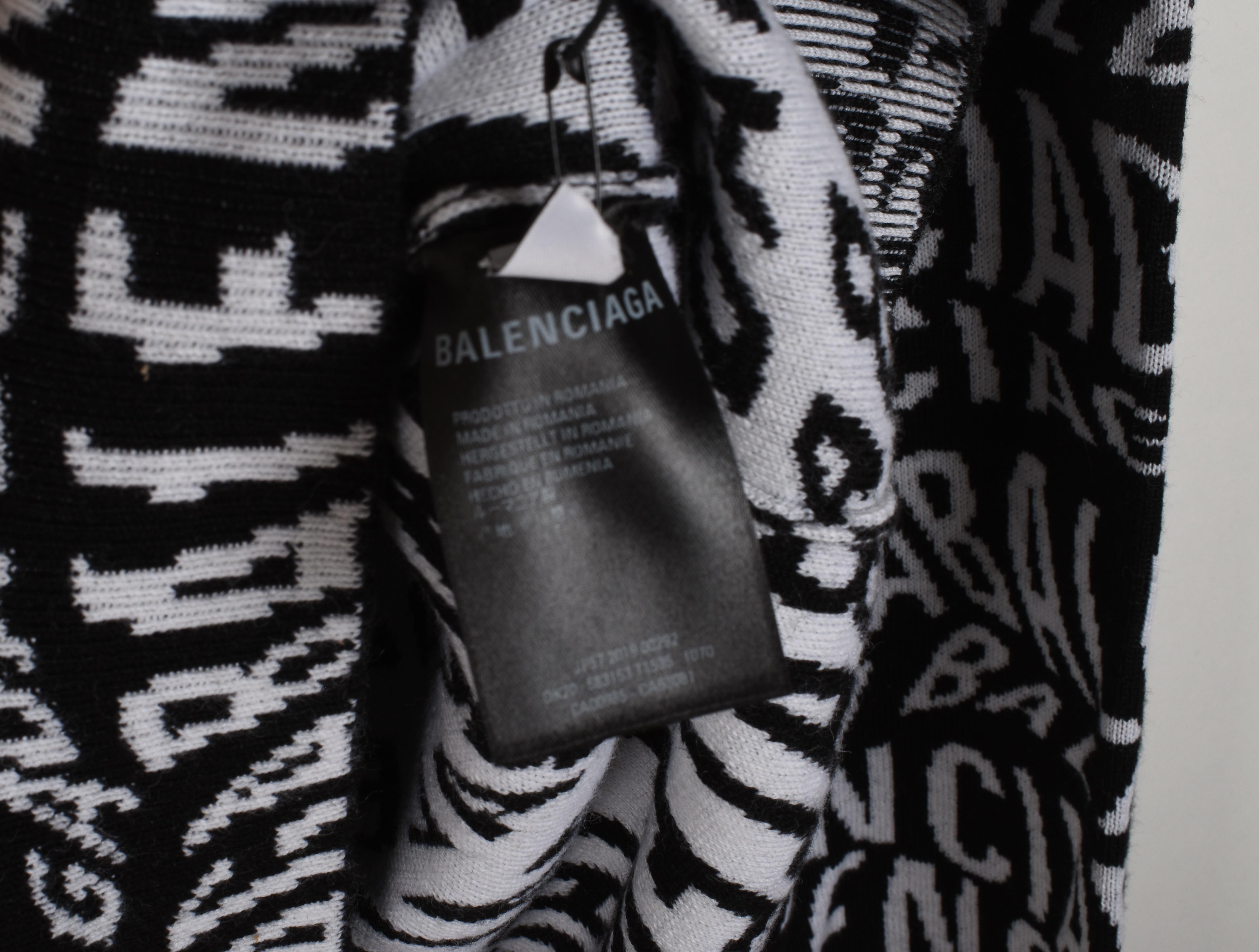 New Balenciaga Men Sweater Crew Neck Logo Size S/M, S1436 en Nuevo estado para la venta en Kaunas, LT